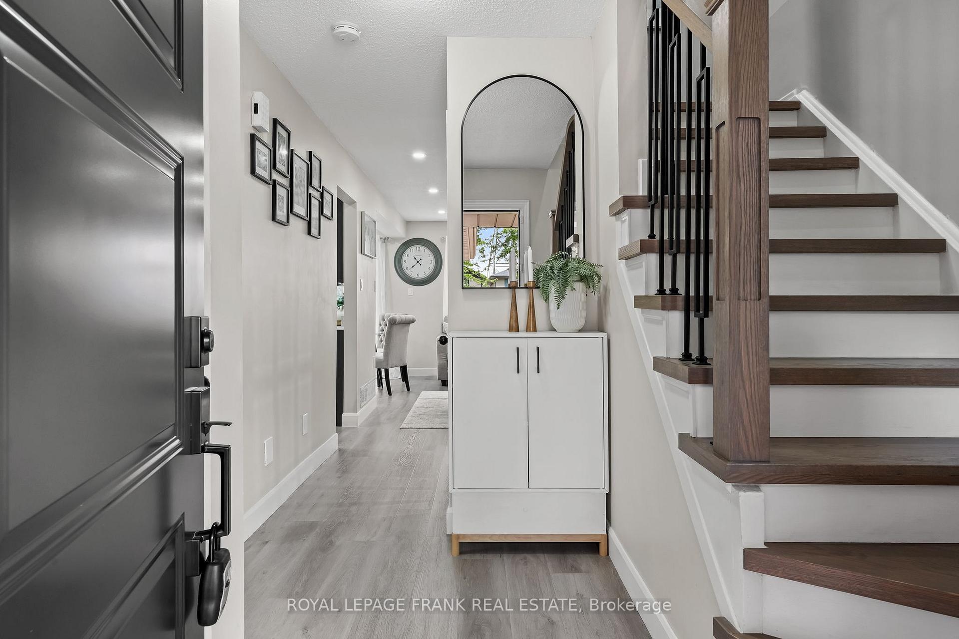 Photo 5 of 808 Crowells Street, Oshawa, Pinecrest — HOMEH