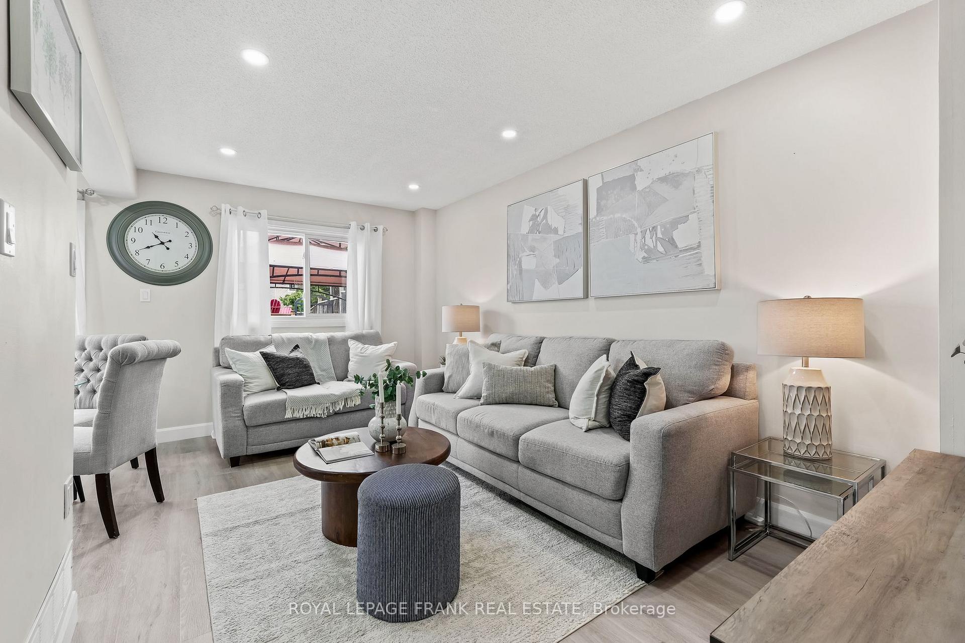 Photo 7 of 808 Crowells Street, Oshawa, Pinecrest — HOMEH