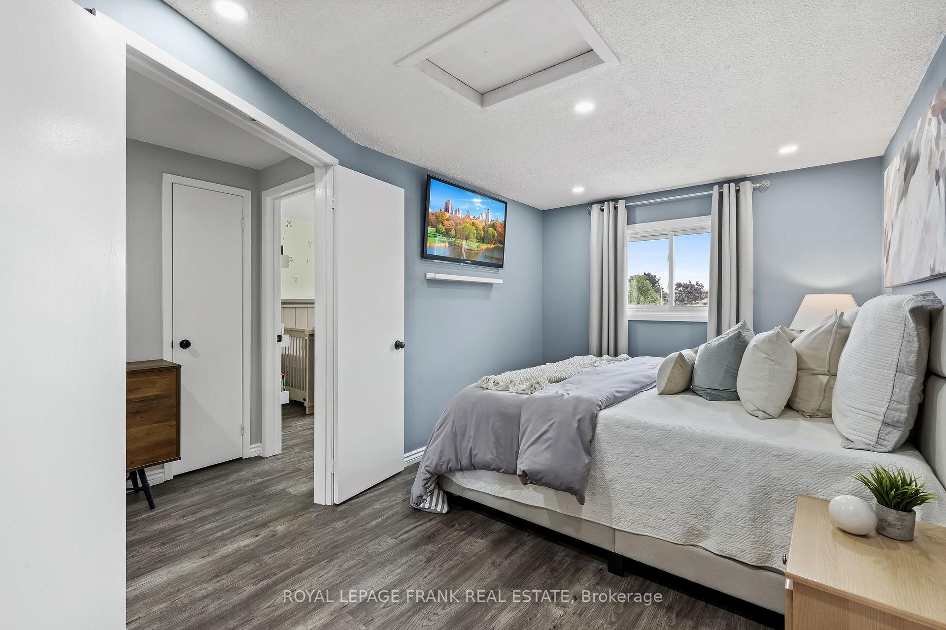 Photo 16 of 808 Crowells Street, Oshawa, Pinecrest — HOMEH