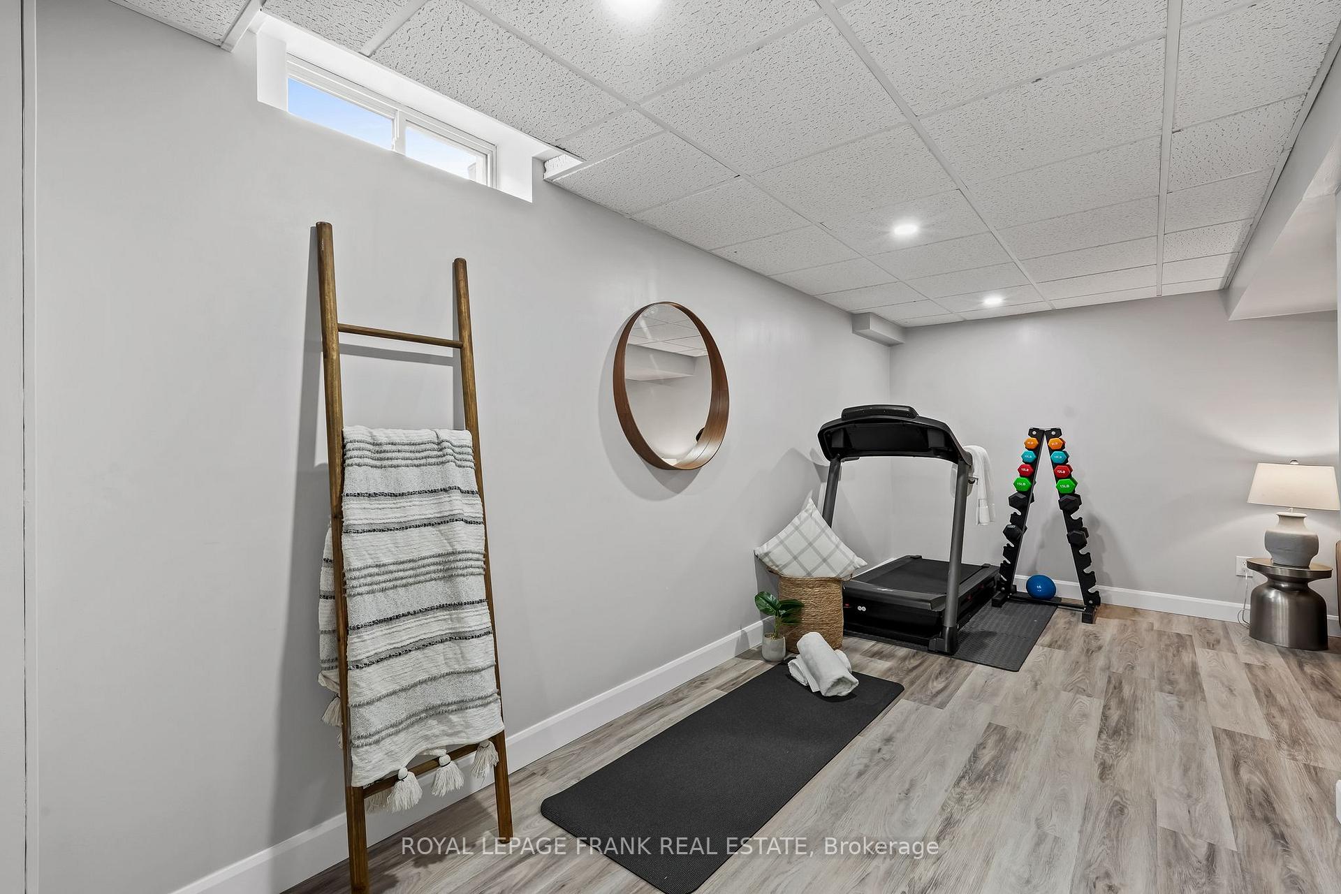 Photo 24 of 808 Crowells Street, Oshawa, Pinecrest — HOMEH