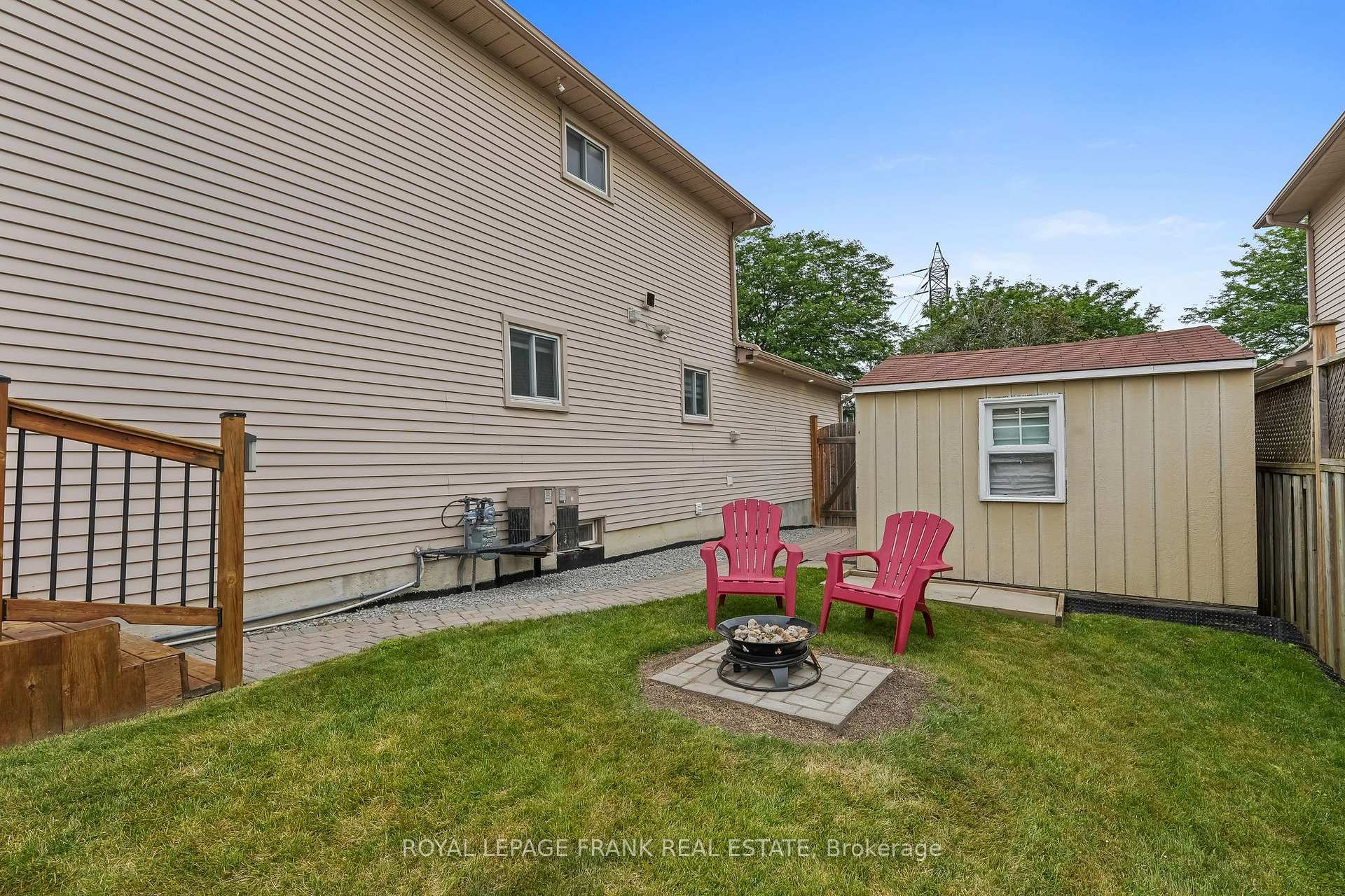 Photo 33 of 808 Crowells Street, Oshawa, Pinecrest — HOMEH