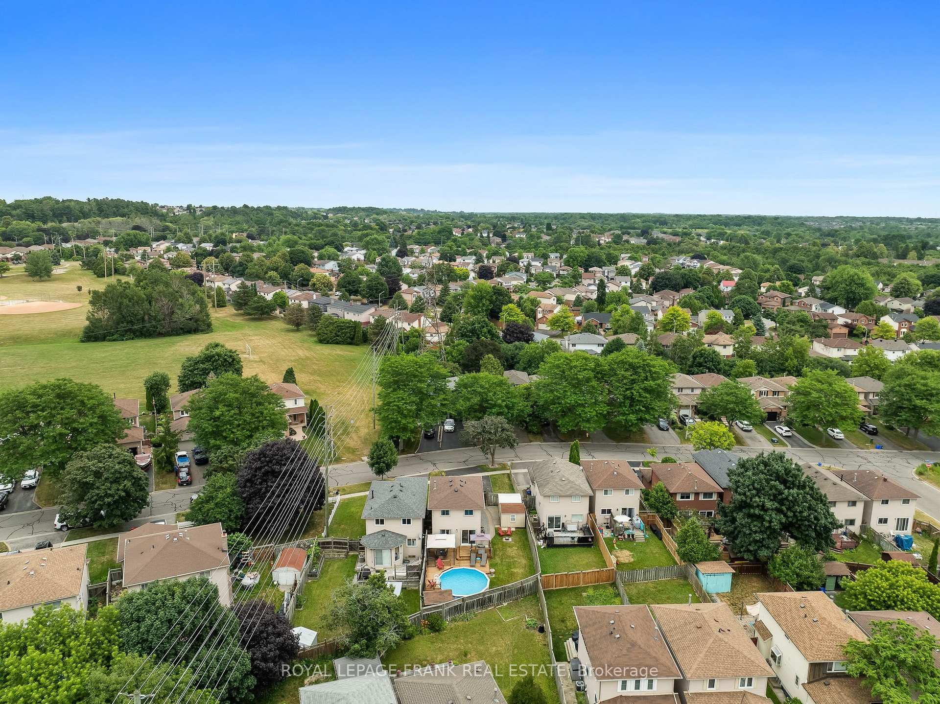 Photo 37 of 808 Crowells Street, Oshawa, Pinecrest — HOMEH