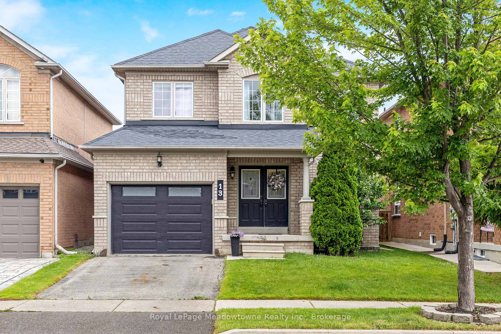 Photo 1 of 13 Robarts Drive, Milton, Dempsey — HOMEH