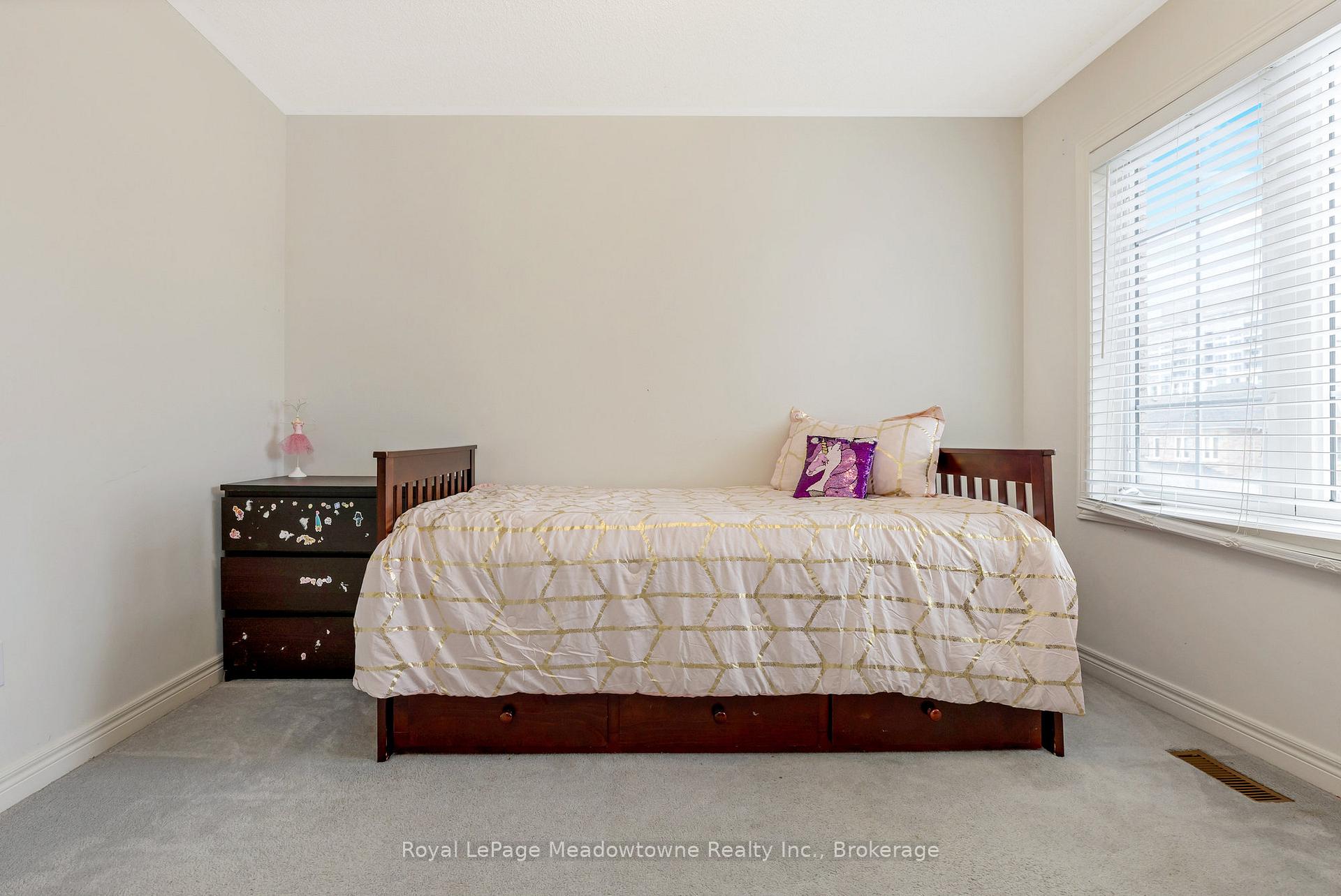 Photo 12 of 13 Robarts Drive, Milton, Dempsey — HOMEH