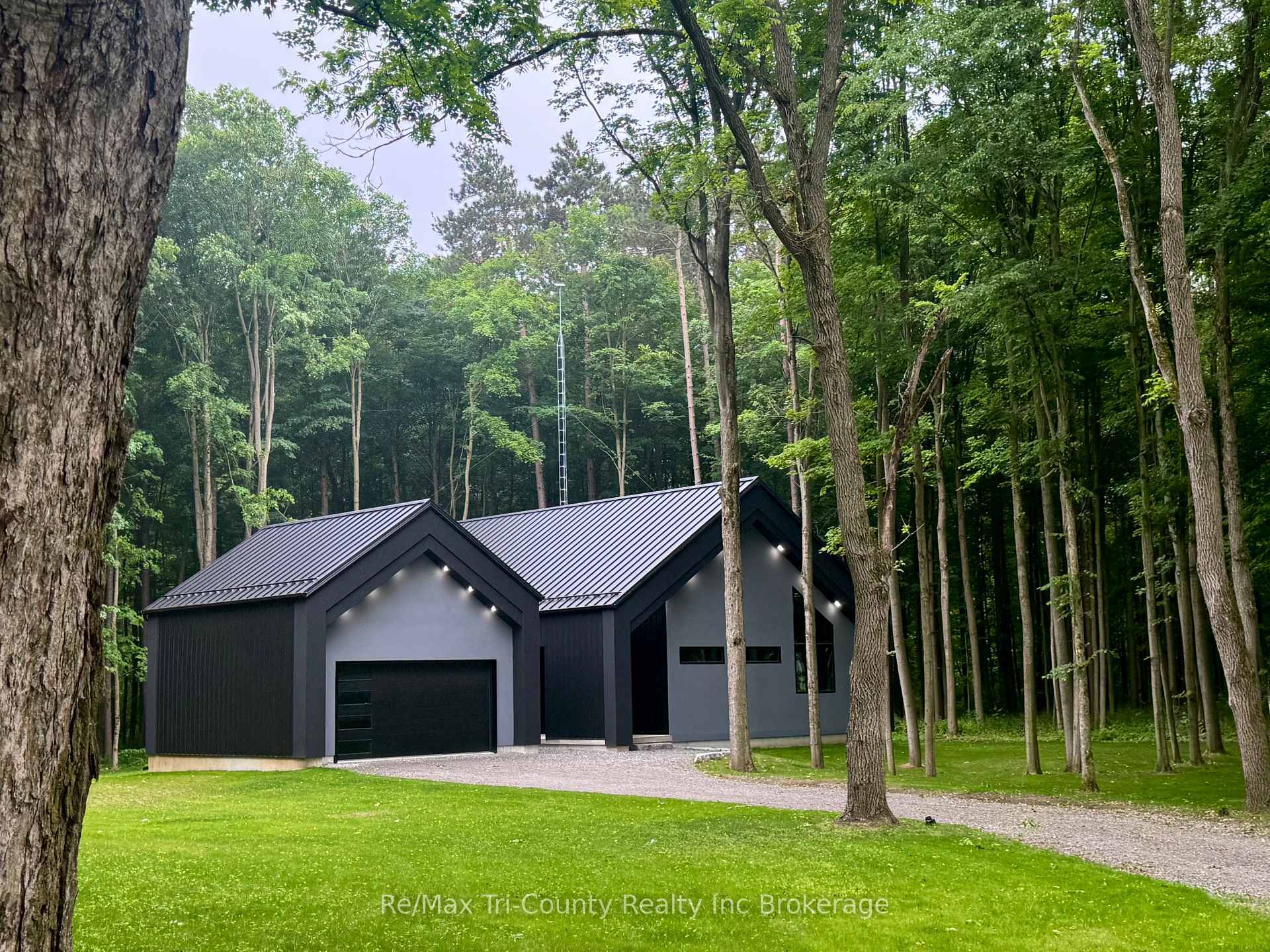 Front of 1498 12th Concession Road