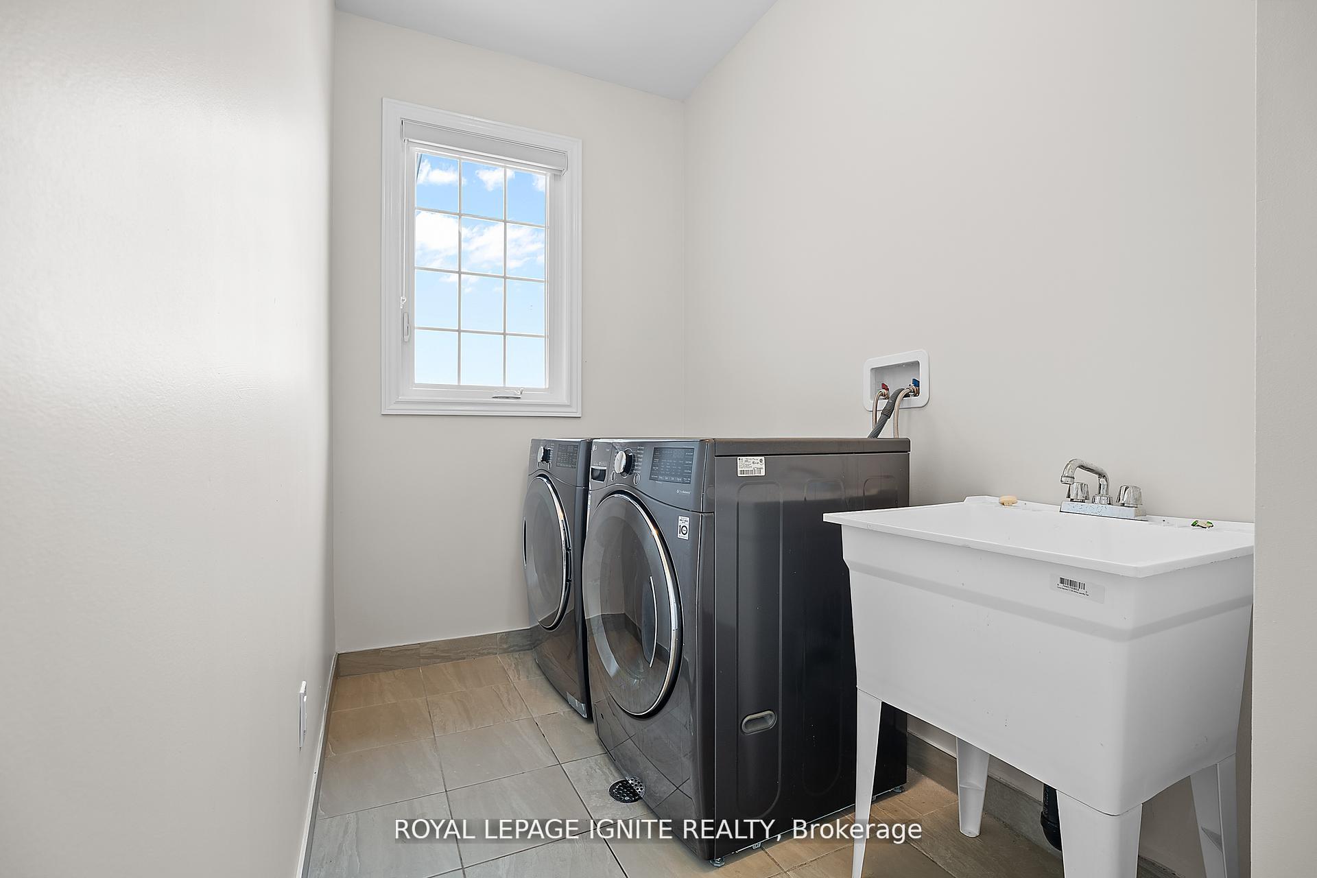 Photo 32 of 2592 Craftsman Drive, Oshawa, Windfields — HOMEH