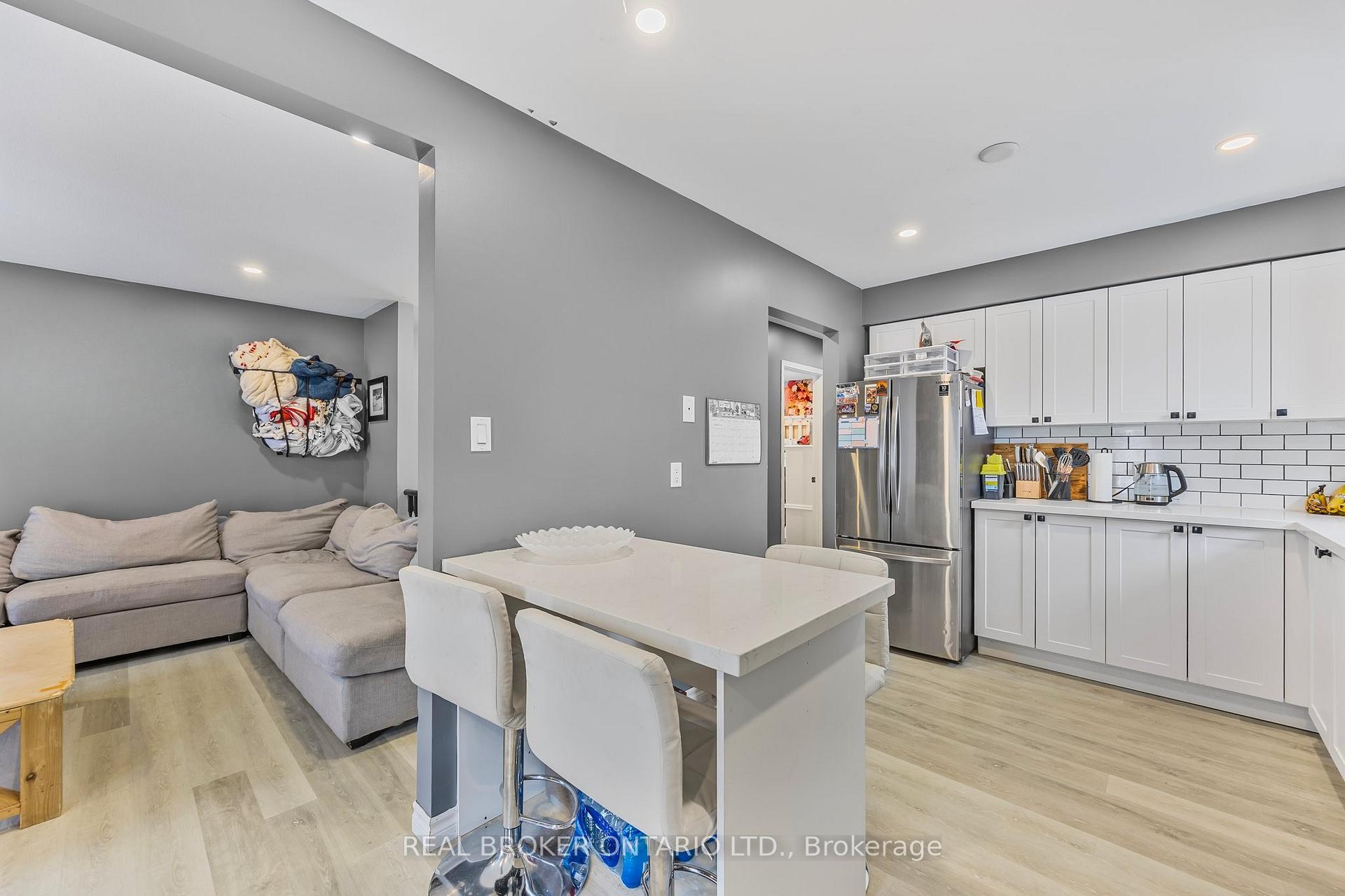 Photo 6 of 28 Louise Lane, Orillia — HOMEH