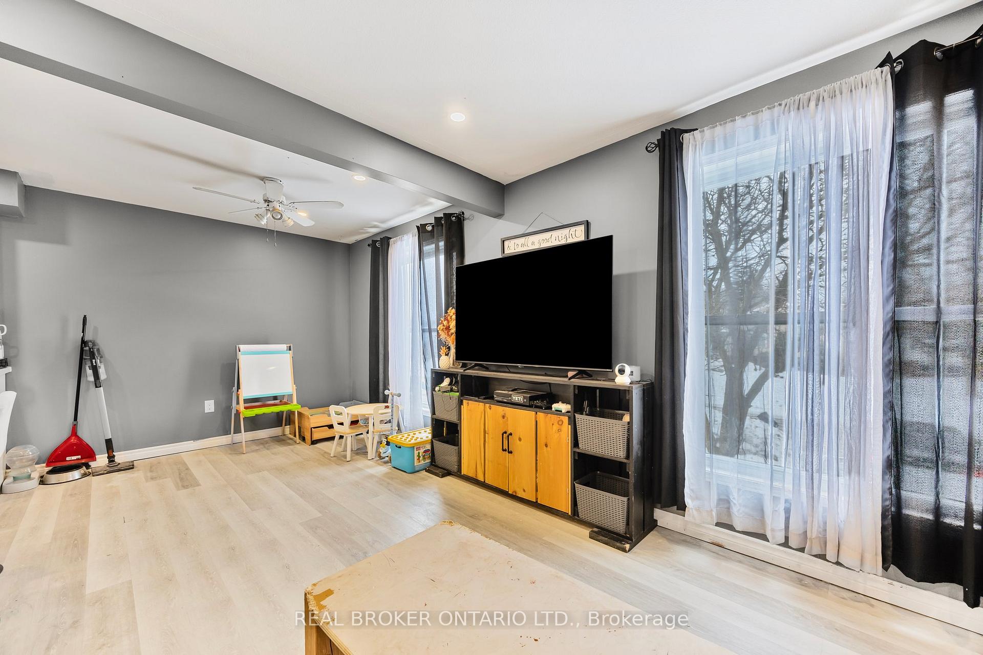 Photo 7 of 28 Louise Lane, Orillia — HOMEH