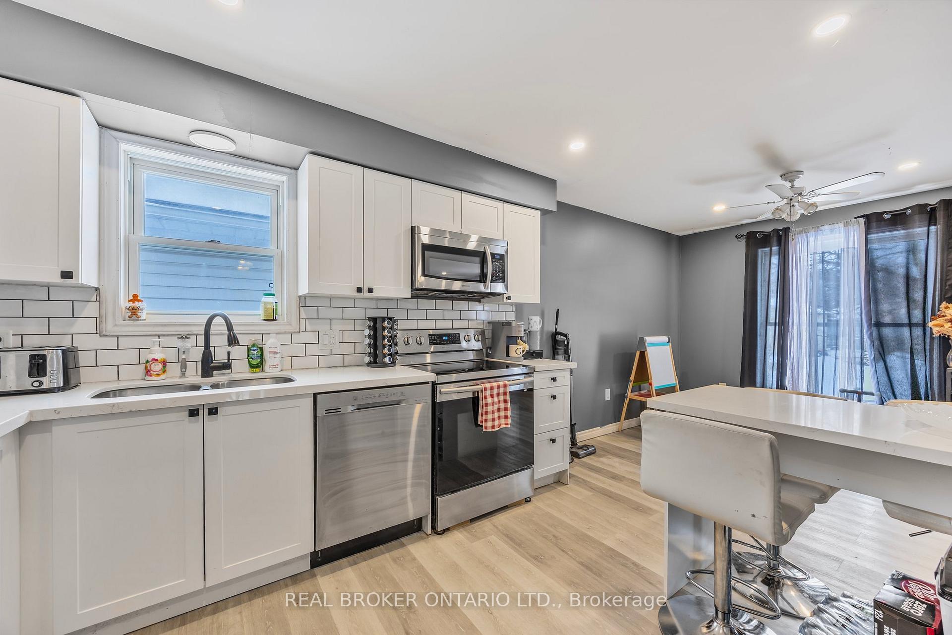 Photo 9 of 28 Louise Lane, Orillia — HOMEH