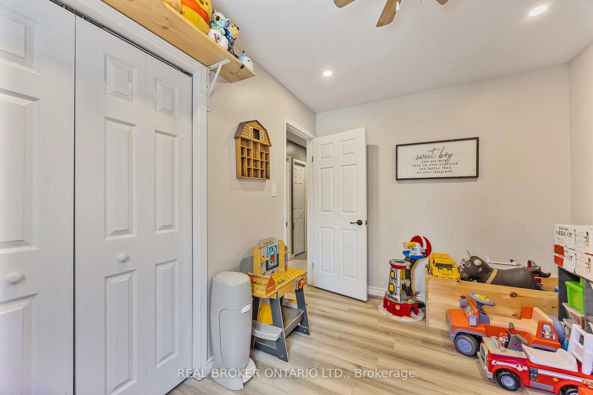 Photo 13 of 28 Louise Lane, Orillia — HOMEH