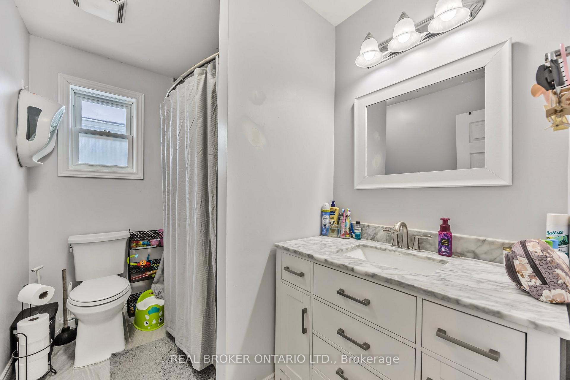 Photo 16 of 28 Louise Lane, Orillia — HOMEH