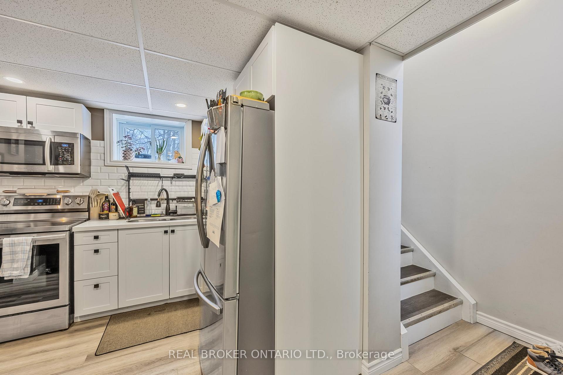 Photo 18 of 28 Louise Lane, Orillia — HOMEH