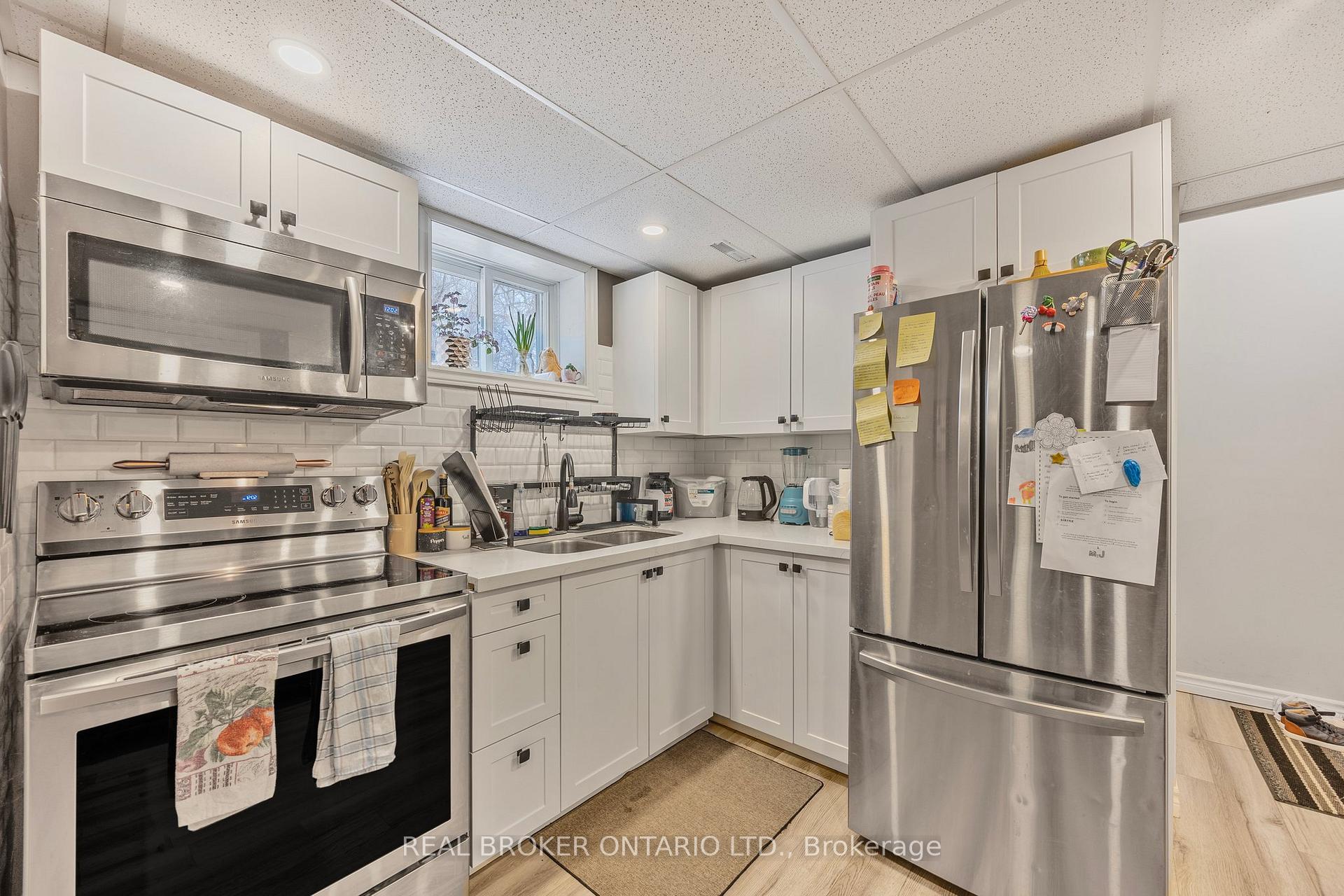 Photo 19 of 28 Louise Lane, Orillia — HOMEH