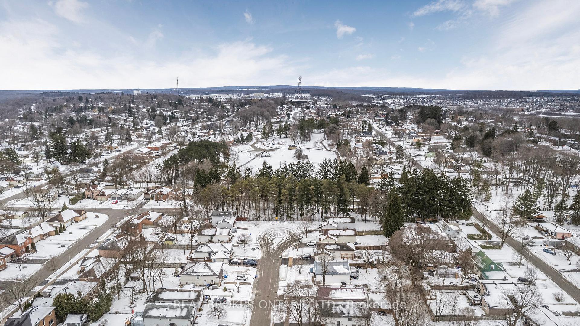 Photo 39 of 28 Louise Lane, Orillia — HOMEH