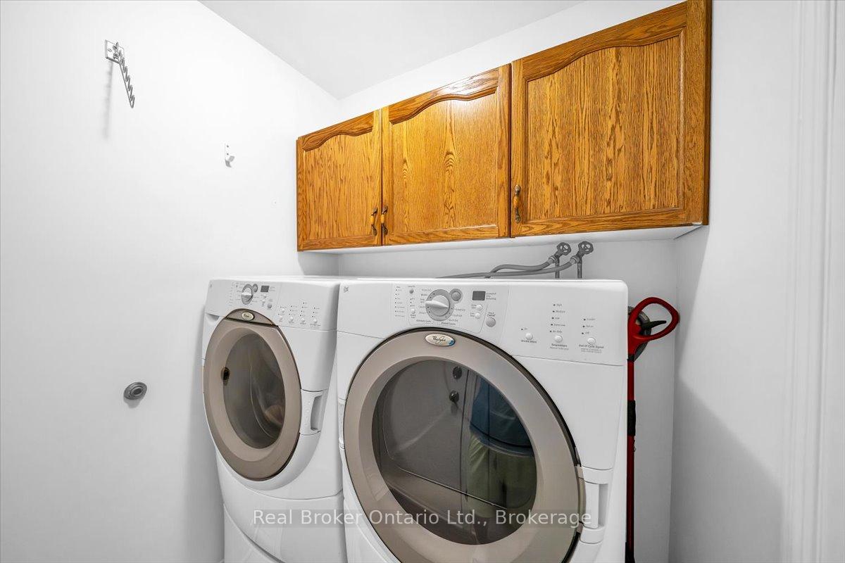 Photo 6 of 961 Ridge Valley Drive, Oshawa, Pinecrest — HOMEH