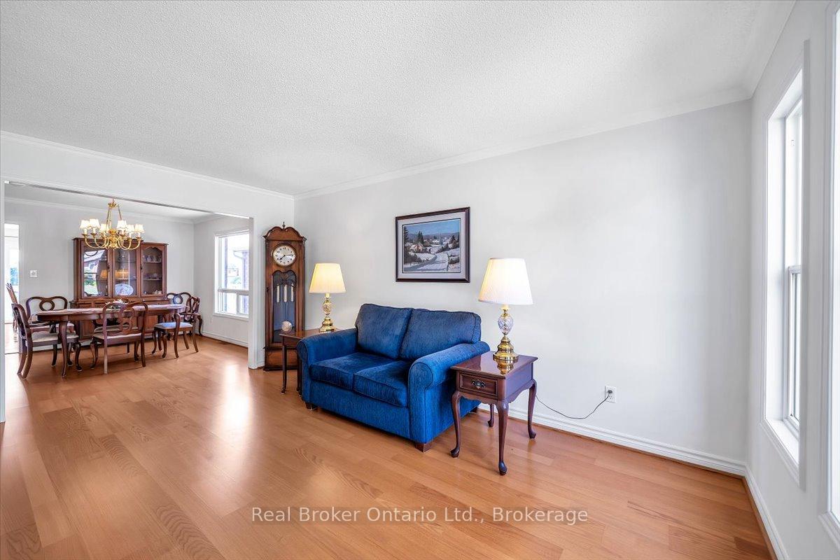 Photo 9 of 961 Ridge Valley Drive, Oshawa, Pinecrest — HOMEH