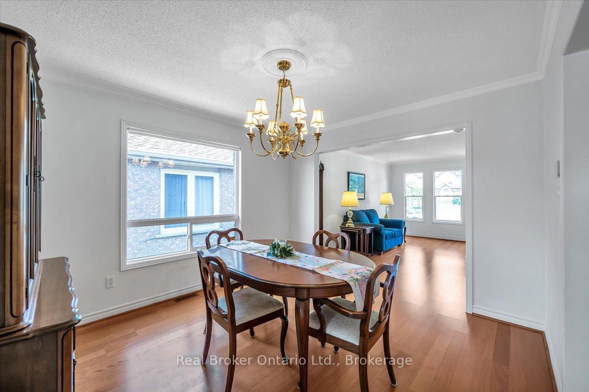 Photo 11 of 961 Ridge Valley Drive, Oshawa, Pinecrest — HOMEH