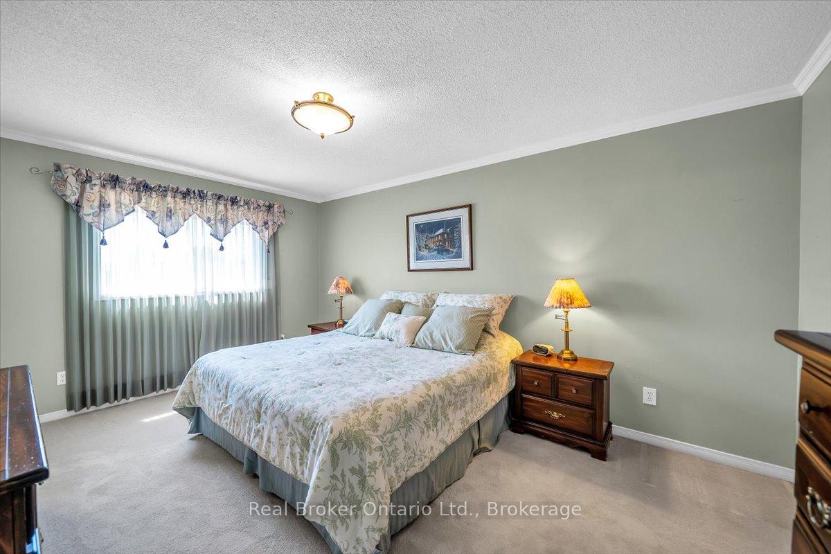 Photo 26 of 961 Ridge Valley Drive, Oshawa, Pinecrest — HOMEH