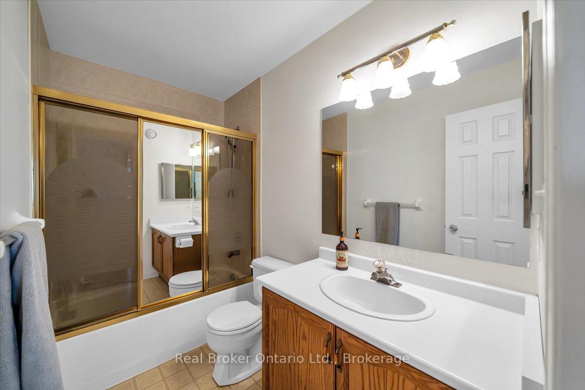 Photo 33 of 961 Ridge Valley Drive, Oshawa, Pinecrest — HOMEH