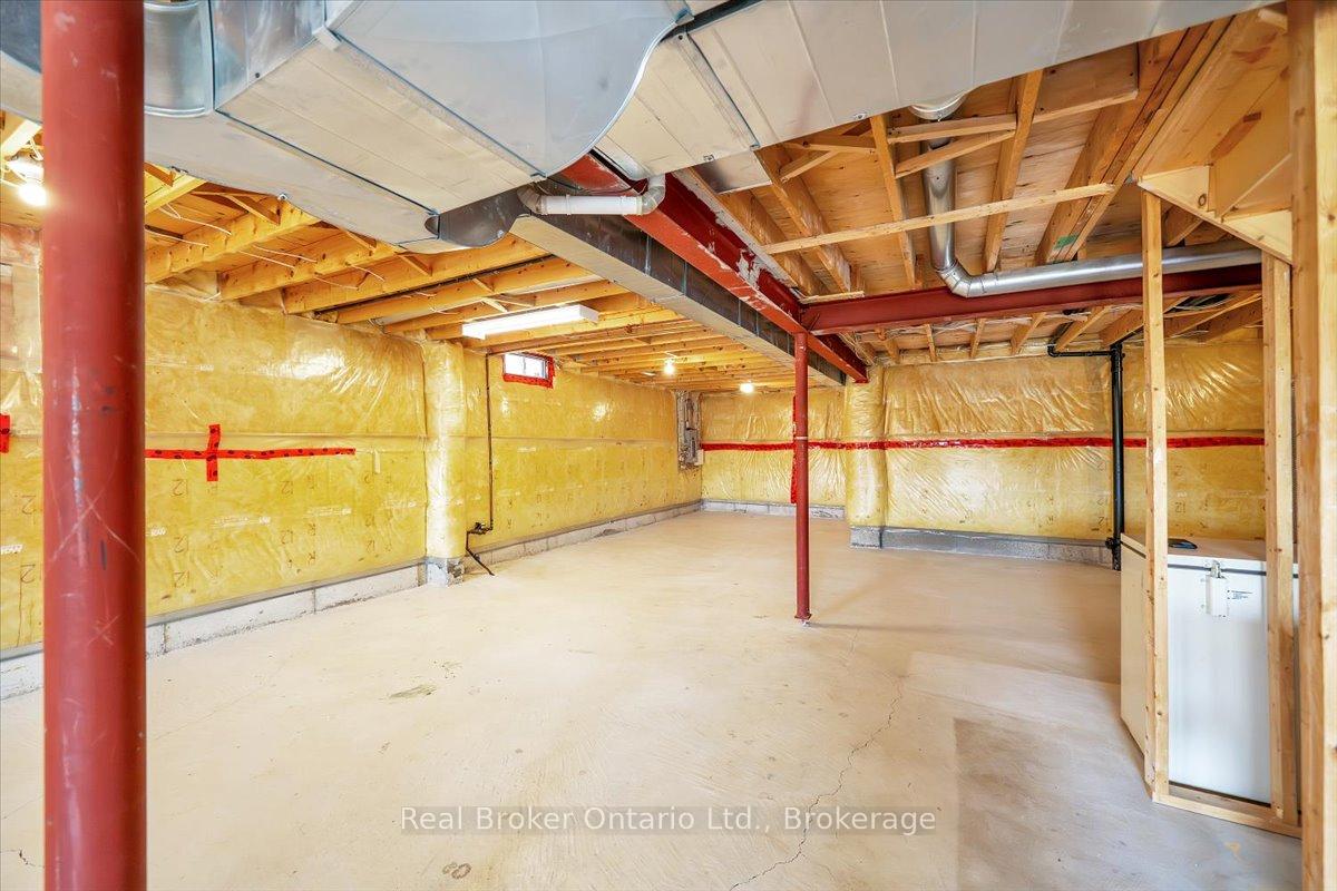 Photo 35 of 961 Ridge Valley Drive, Oshawa, Pinecrest — HOMEH