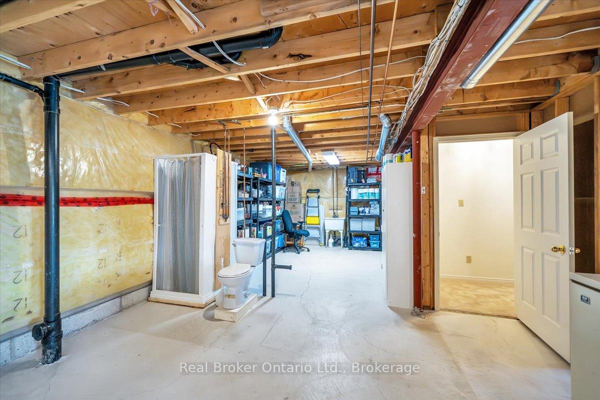 Photo 36 of 961 Ridge Valley Drive, Oshawa, Pinecrest — HOMEH
