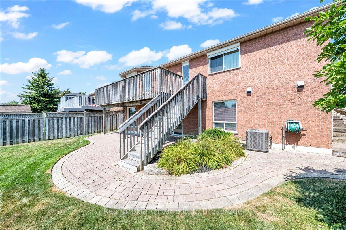 Photo 38 of 961 Ridge Valley Drive, Oshawa, Pinecrest — HOMEH