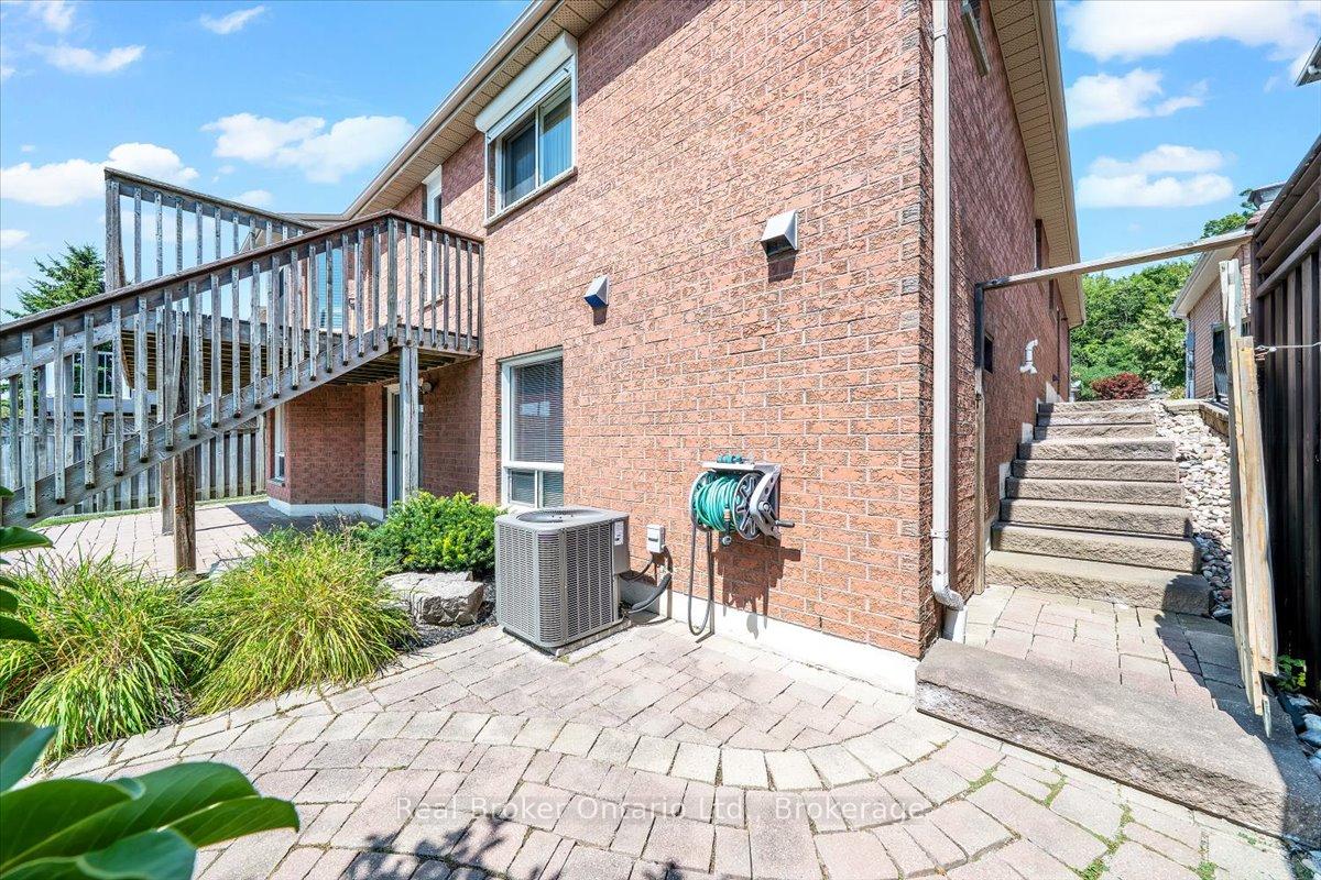 Photo 39 of 961 Ridge Valley Drive, Oshawa, Pinecrest — HOMEH