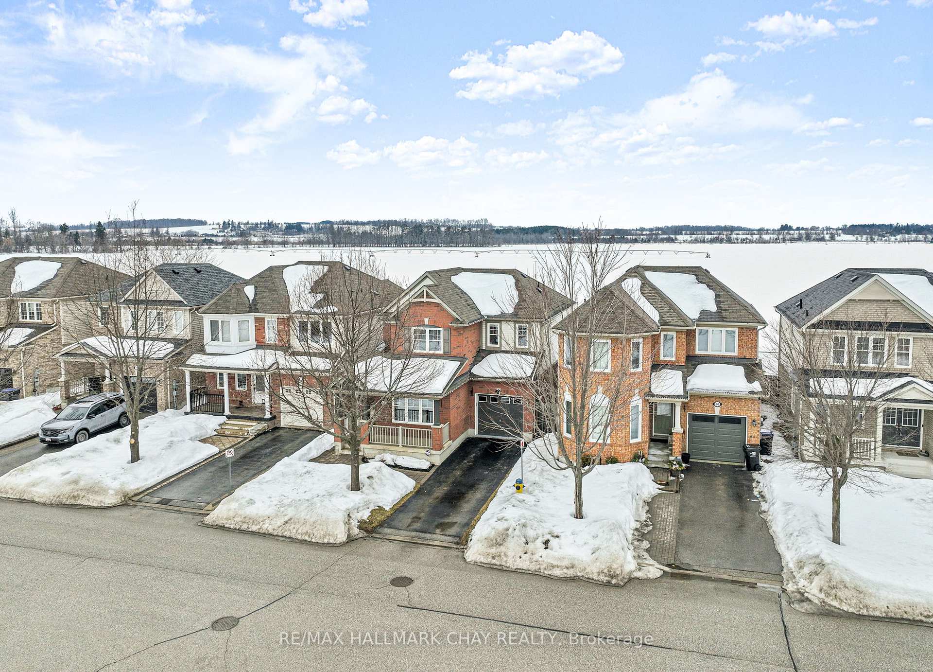 Photo 4 of 62 John W Taylor Avenue, New Tecumseth, Alliston — HOMEH