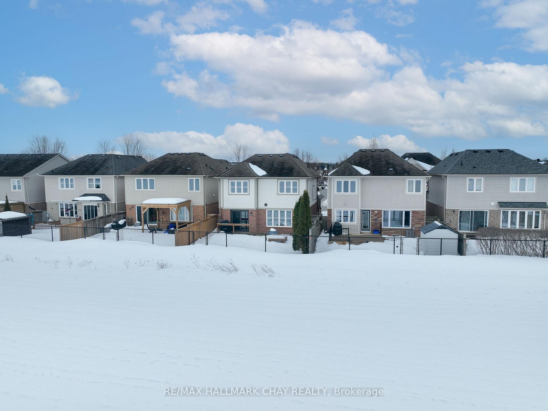 Photo 40 of 62 John W Taylor Avenue, New Tecumseth, Alliston — HOMEH