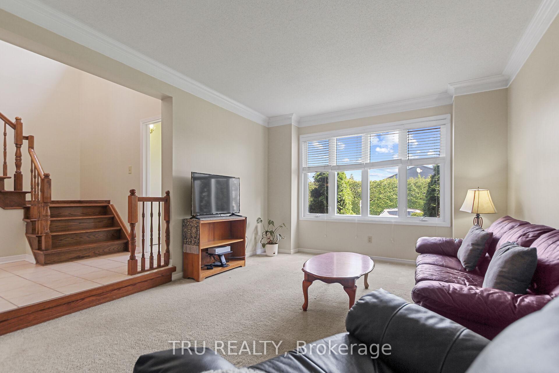 Photo 6 of 1654 Westport Crescent, Ottawa, Chateauneuf — HOMEH