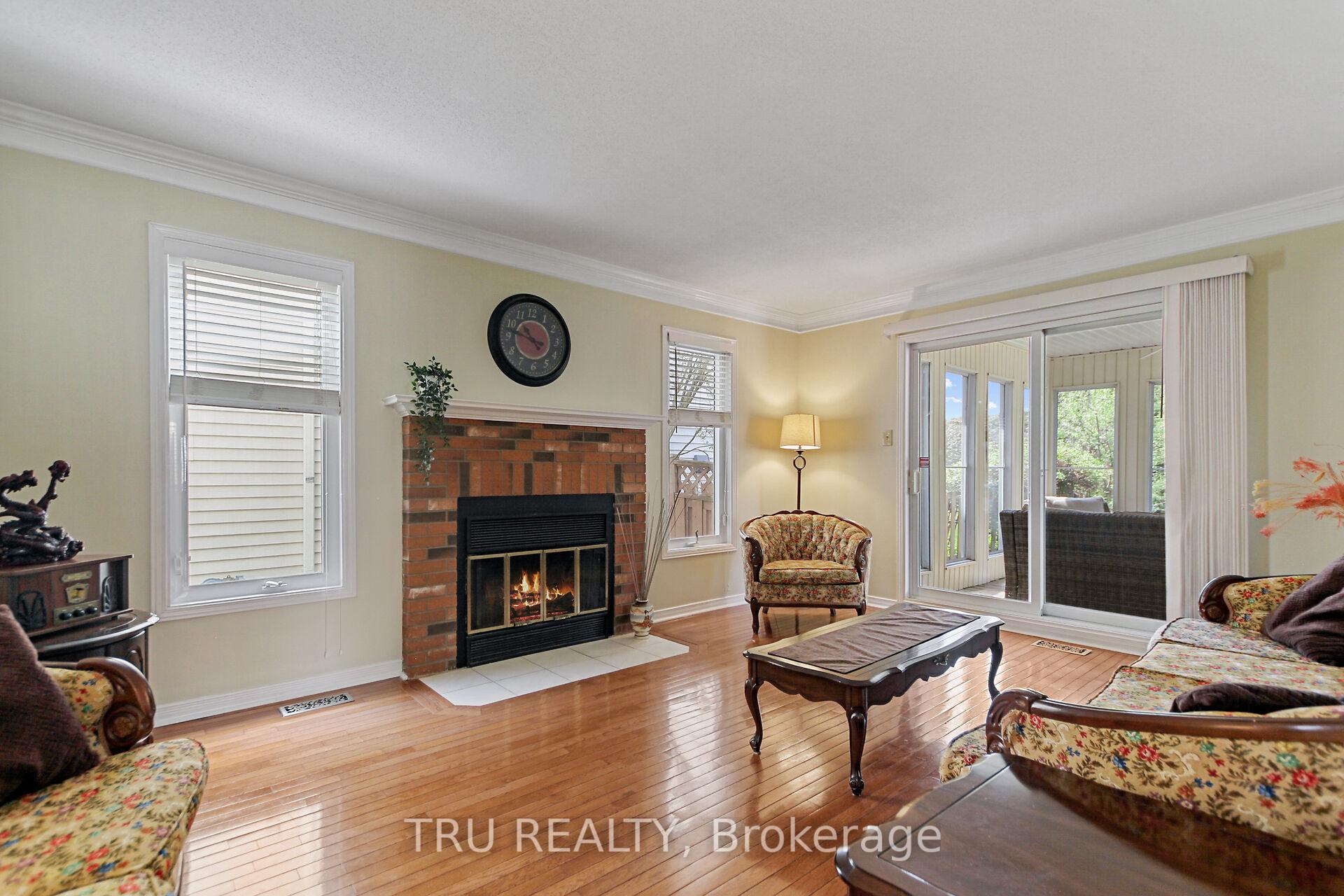 Photo 8 of 1654 Westport Crescent, Ottawa, Chateauneuf — HOMEH
