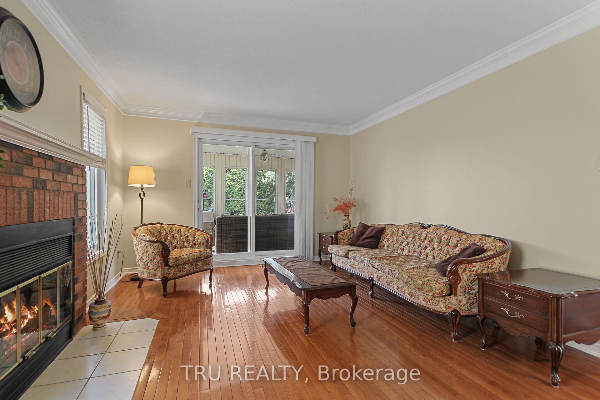 Photo 9 of 1654 Westport Crescent, Ottawa, Chateauneuf — HOMEH