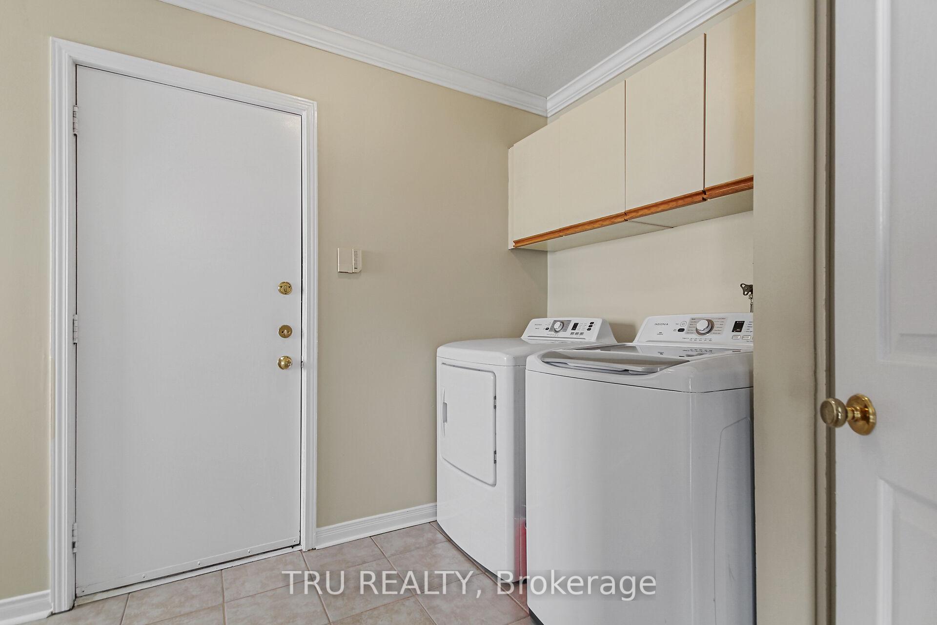 Photo 12 of 1654 Westport Crescent, Ottawa, Chateauneuf — HOMEH