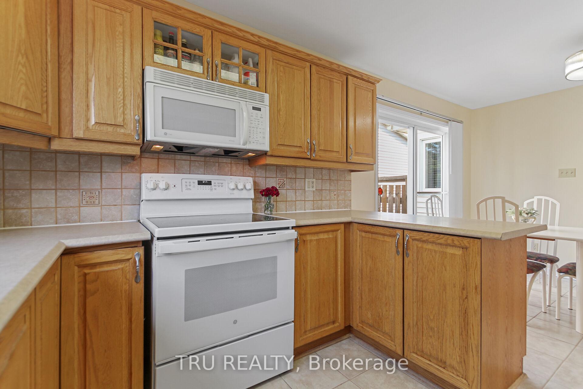 Photo 16 of 1654 Westport Crescent, Ottawa, Chateauneuf — HOMEH