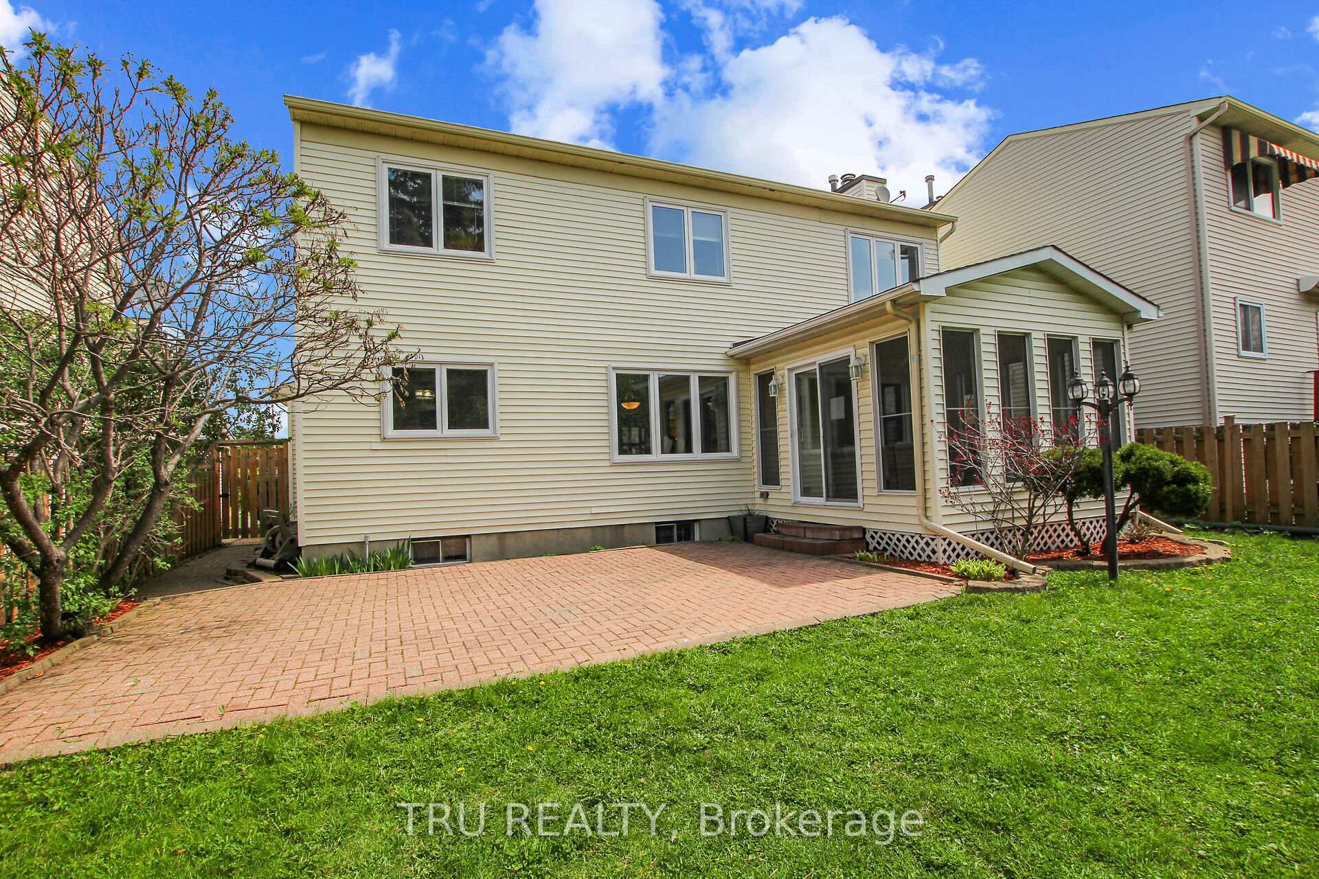 Photo 40 of 1654 Westport Crescent, Ottawa, Chateauneuf — HOMEH