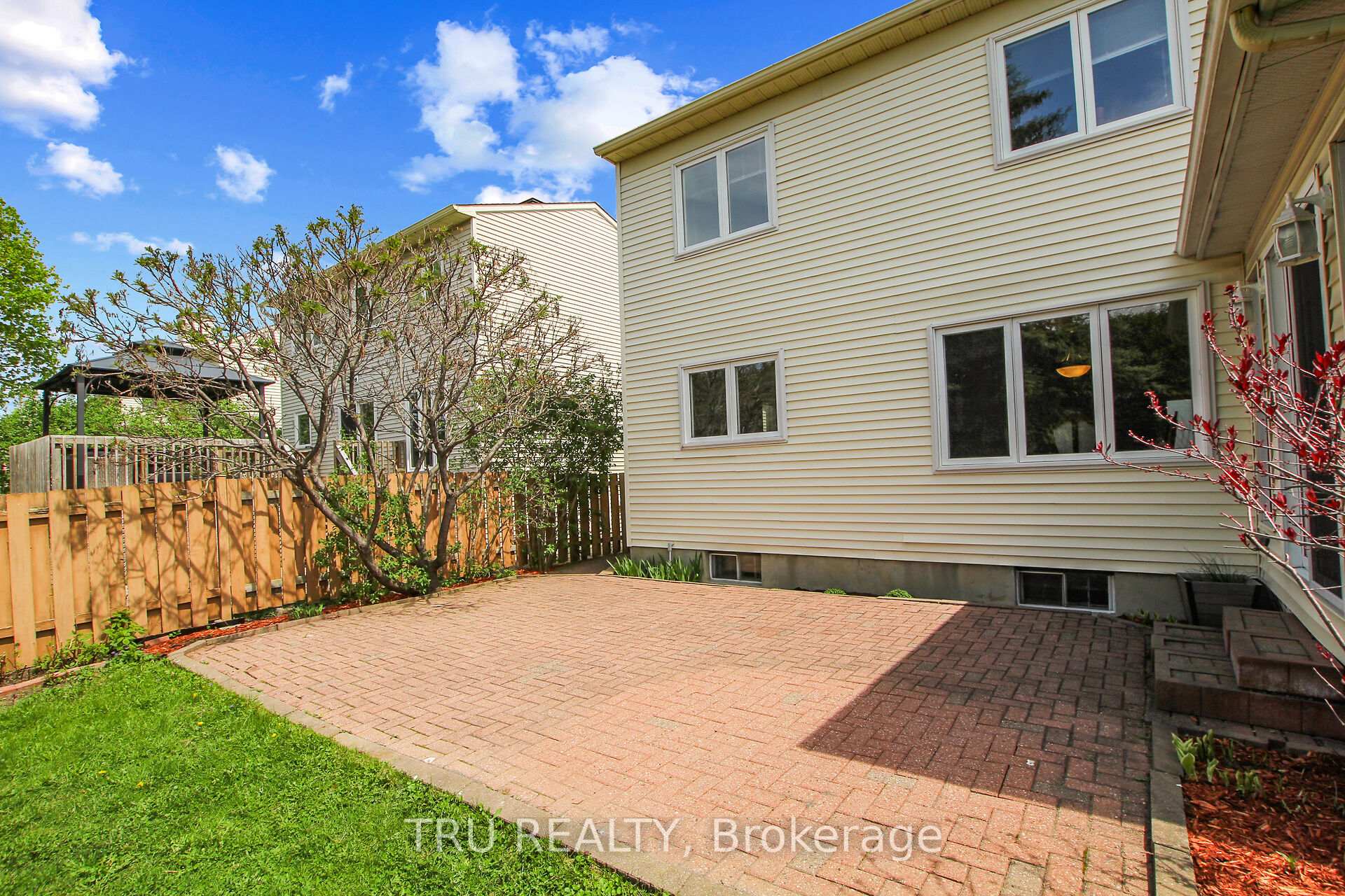 Photo 43 of 1654 Westport Crescent, Ottawa, Chateauneuf — HOMEH