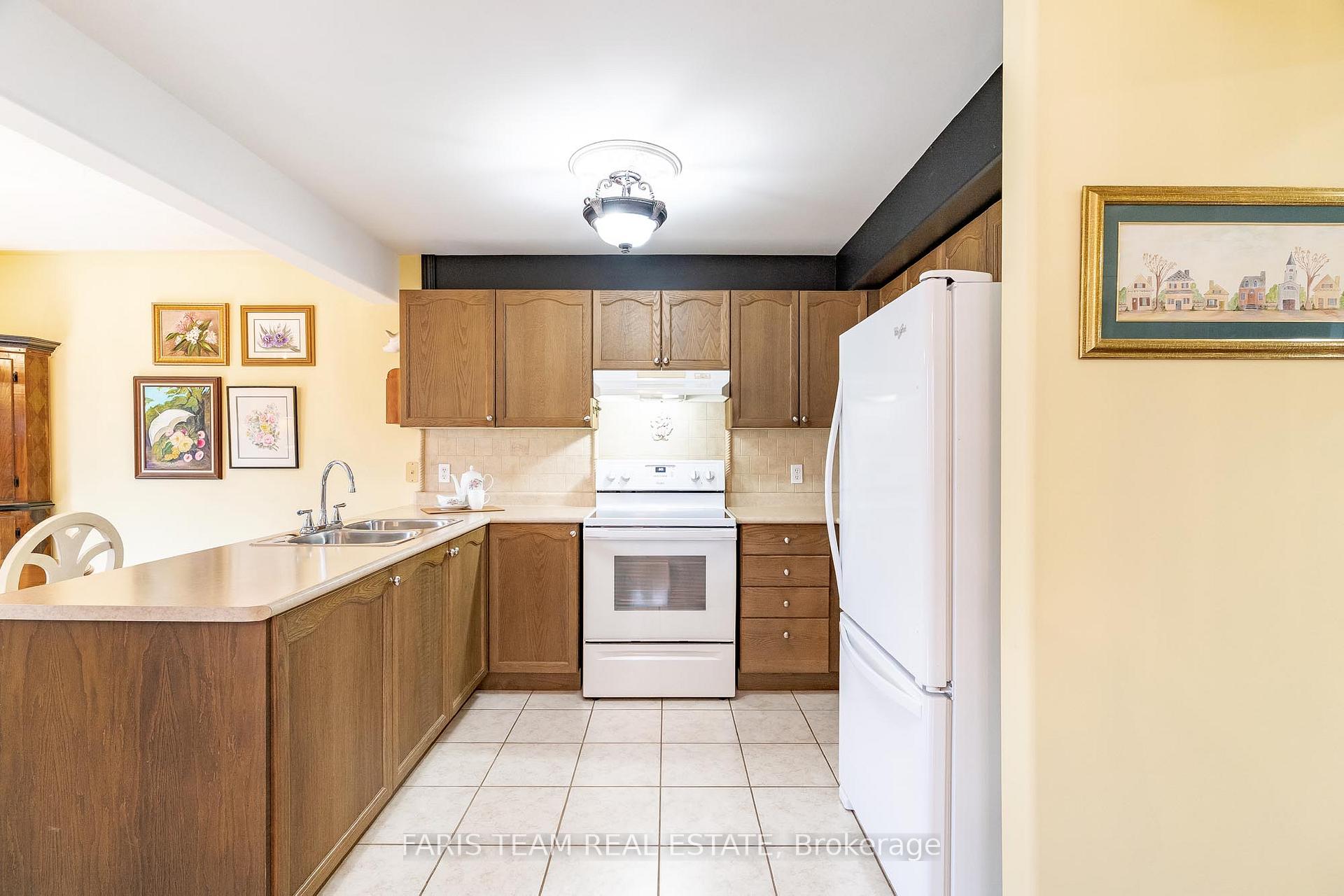 Photo 4 of 63 Julia Crescent, Orillia — HOMEH
