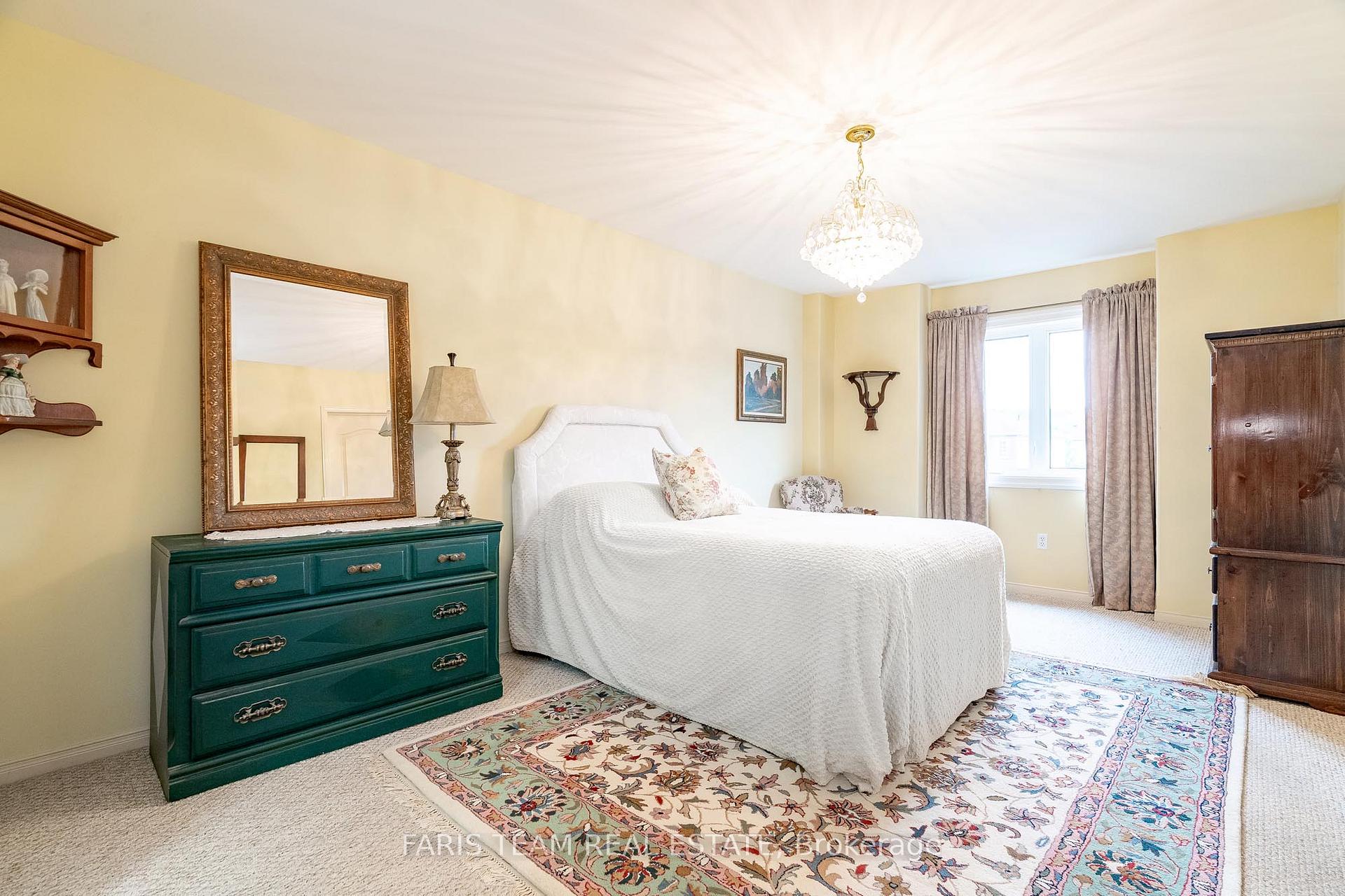 Photo 11 of 63 Julia Crescent, Orillia — HOMEH