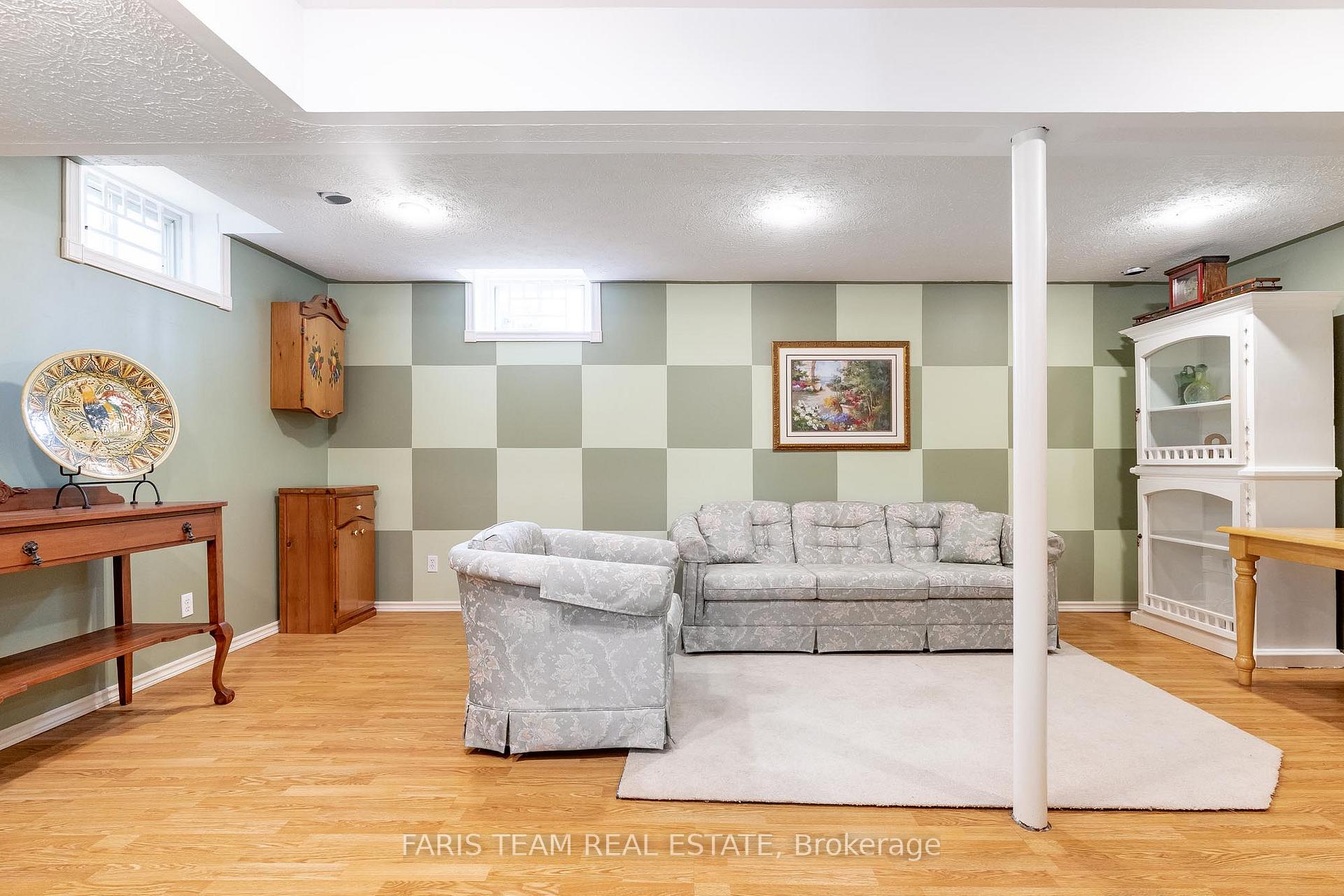 Photo 16 of 63 Julia Crescent, Orillia — HOMEH