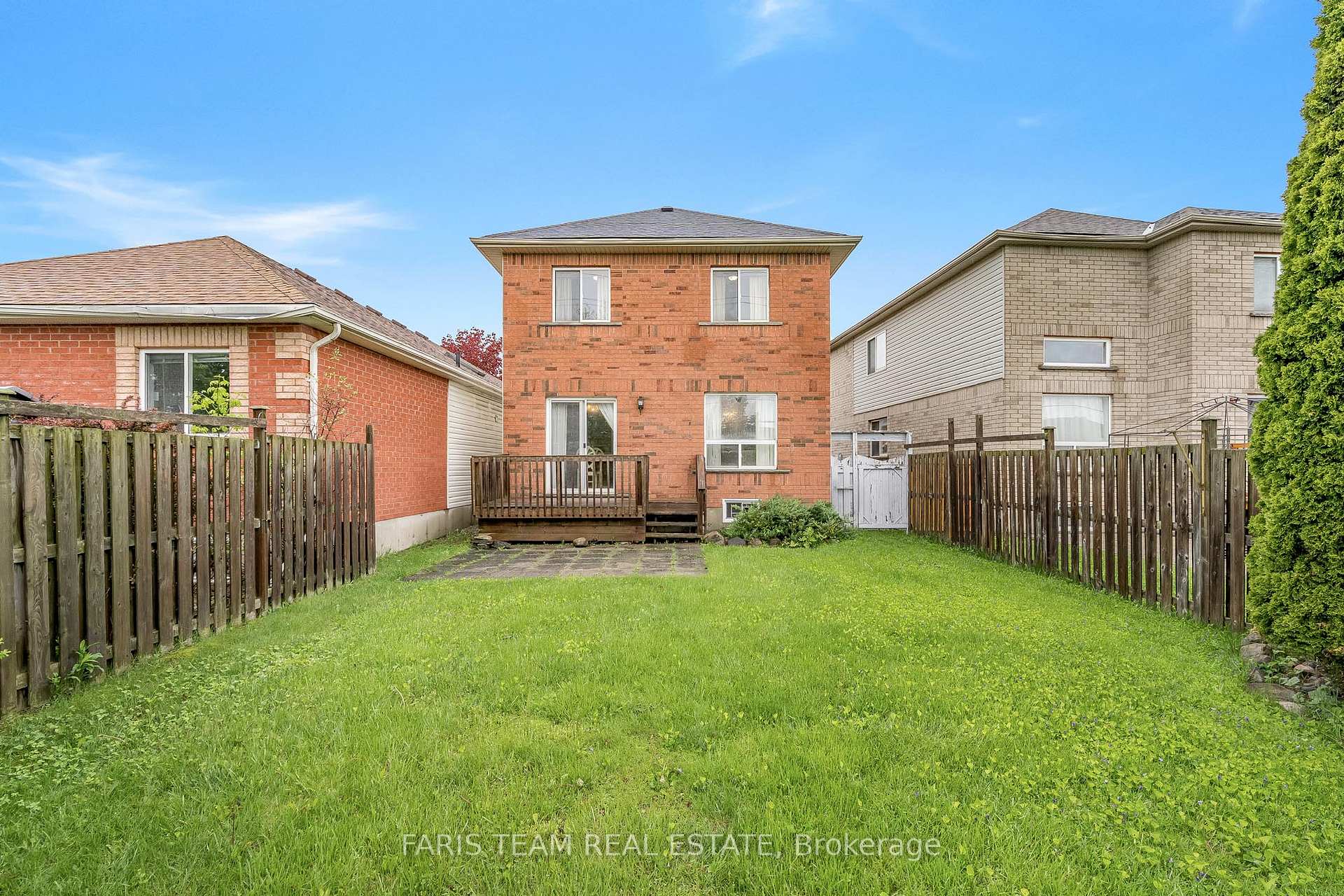 Photo 21 of 63 Julia Crescent, Orillia — HOMEH