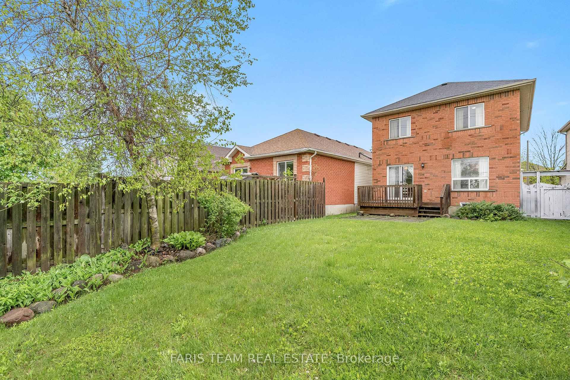 Photo 22 of 63 Julia Crescent, Orillia — HOMEH