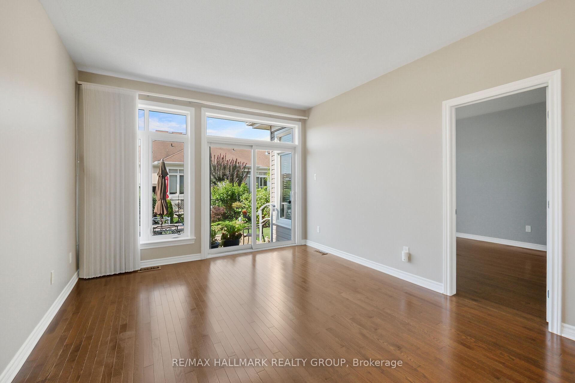Photo 15 of 325 Farincourt Crescent, Ottawa, Avalon West — HOMEH