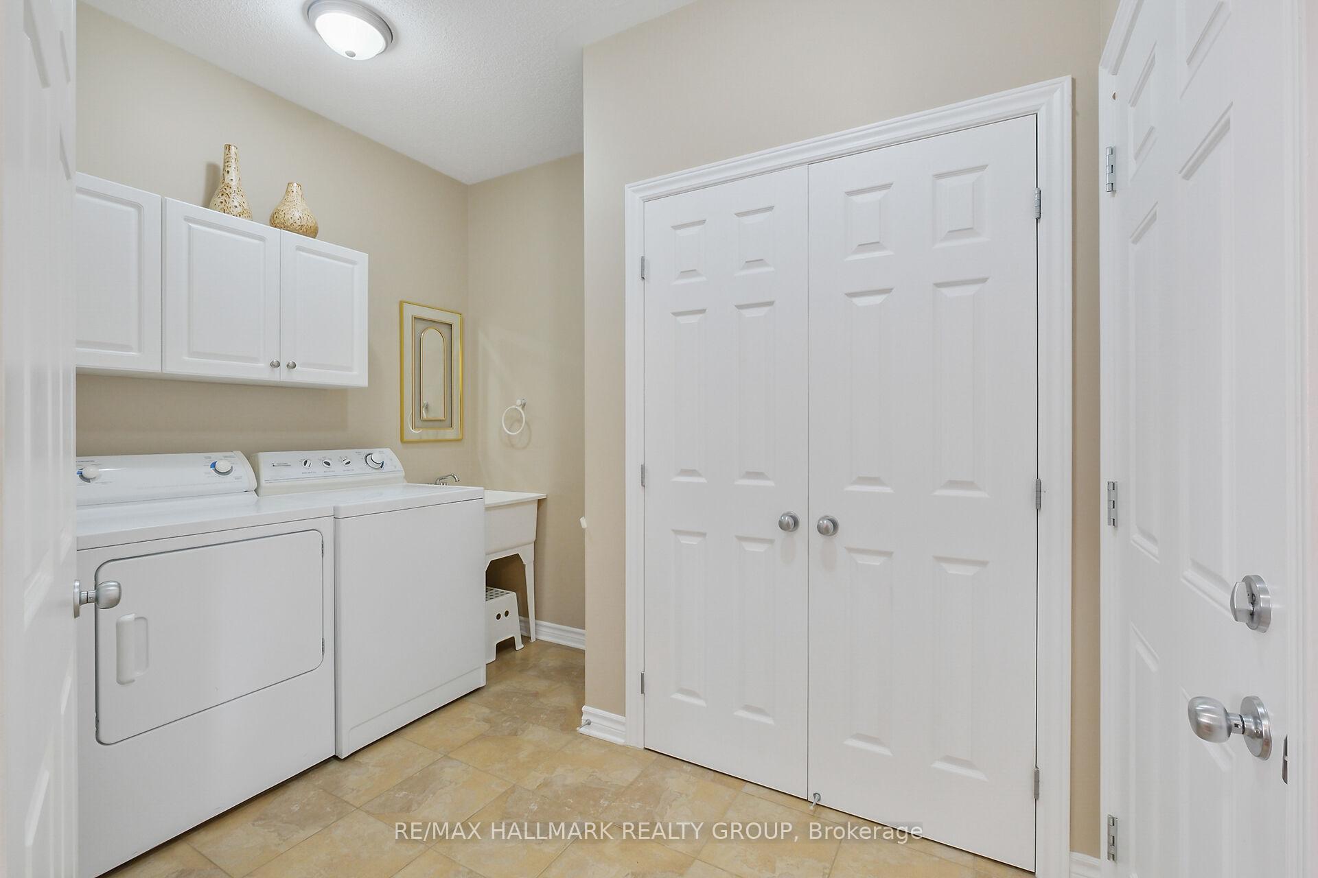 Photo 23 of 325 Farincourt Crescent, Ottawa, Avalon West — HOMEH