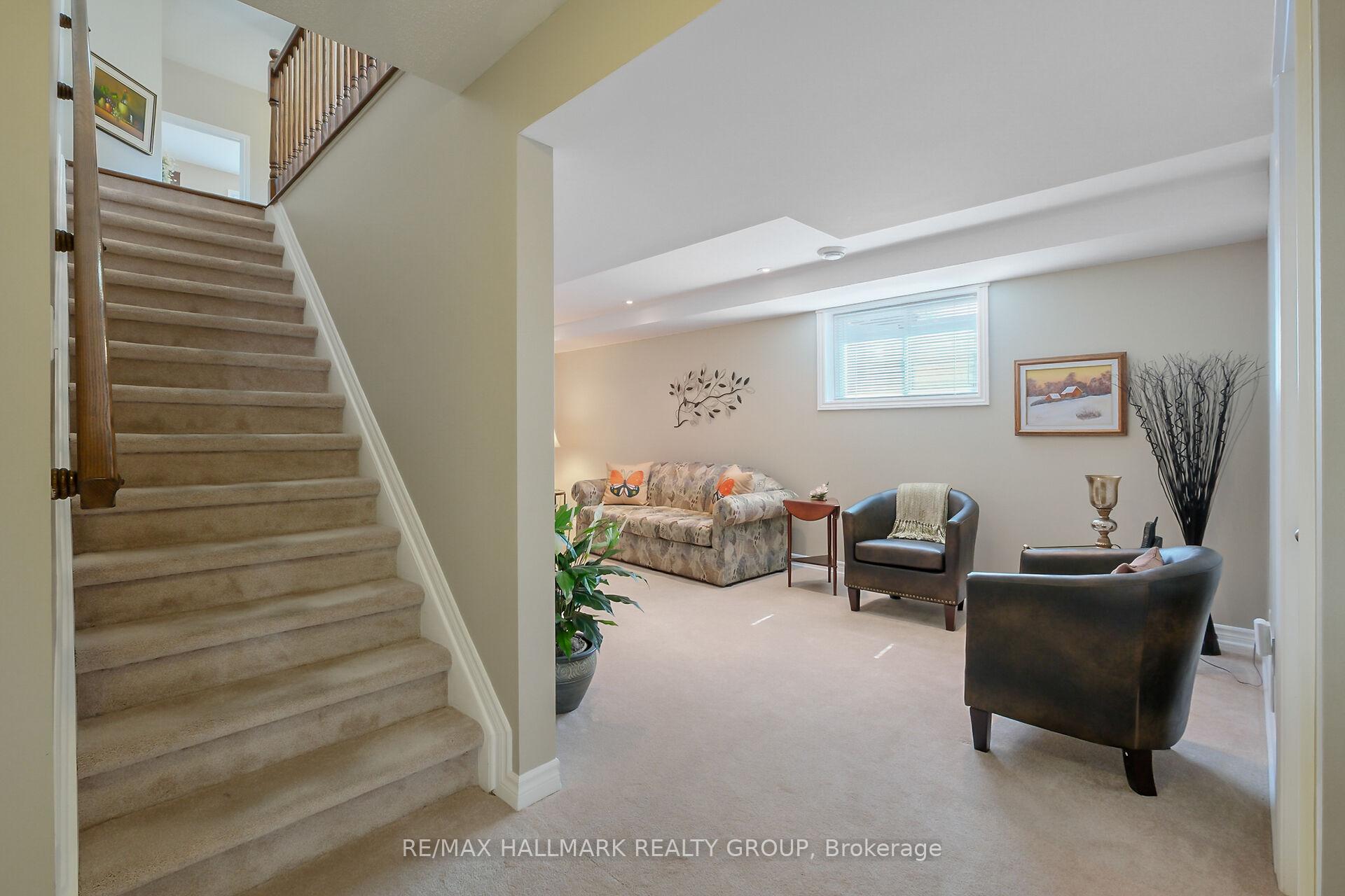 Photo 24 of 325 Farincourt Crescent, Ottawa, Avalon West — HOMEH