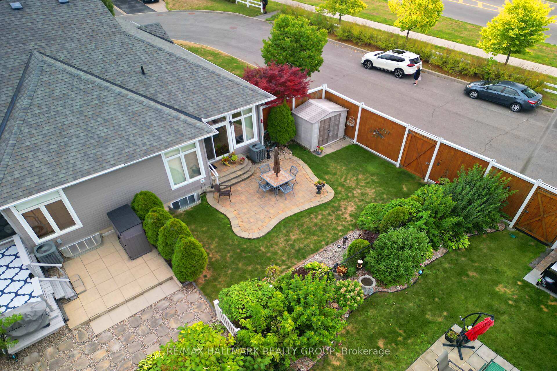Photo 32 of 325 Farincourt Crescent, Ottawa, Avalon West — HOMEH