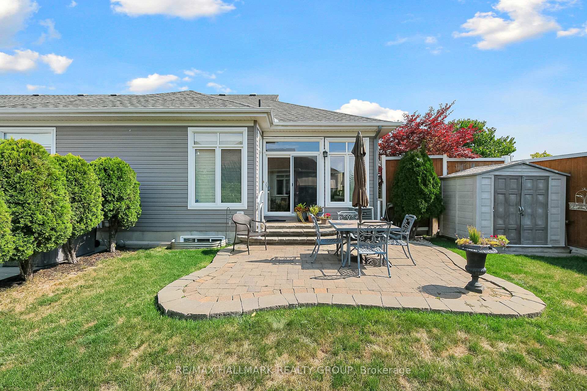 Photo 34 of 325 Farincourt Crescent, Ottawa, Avalon West — HOMEH