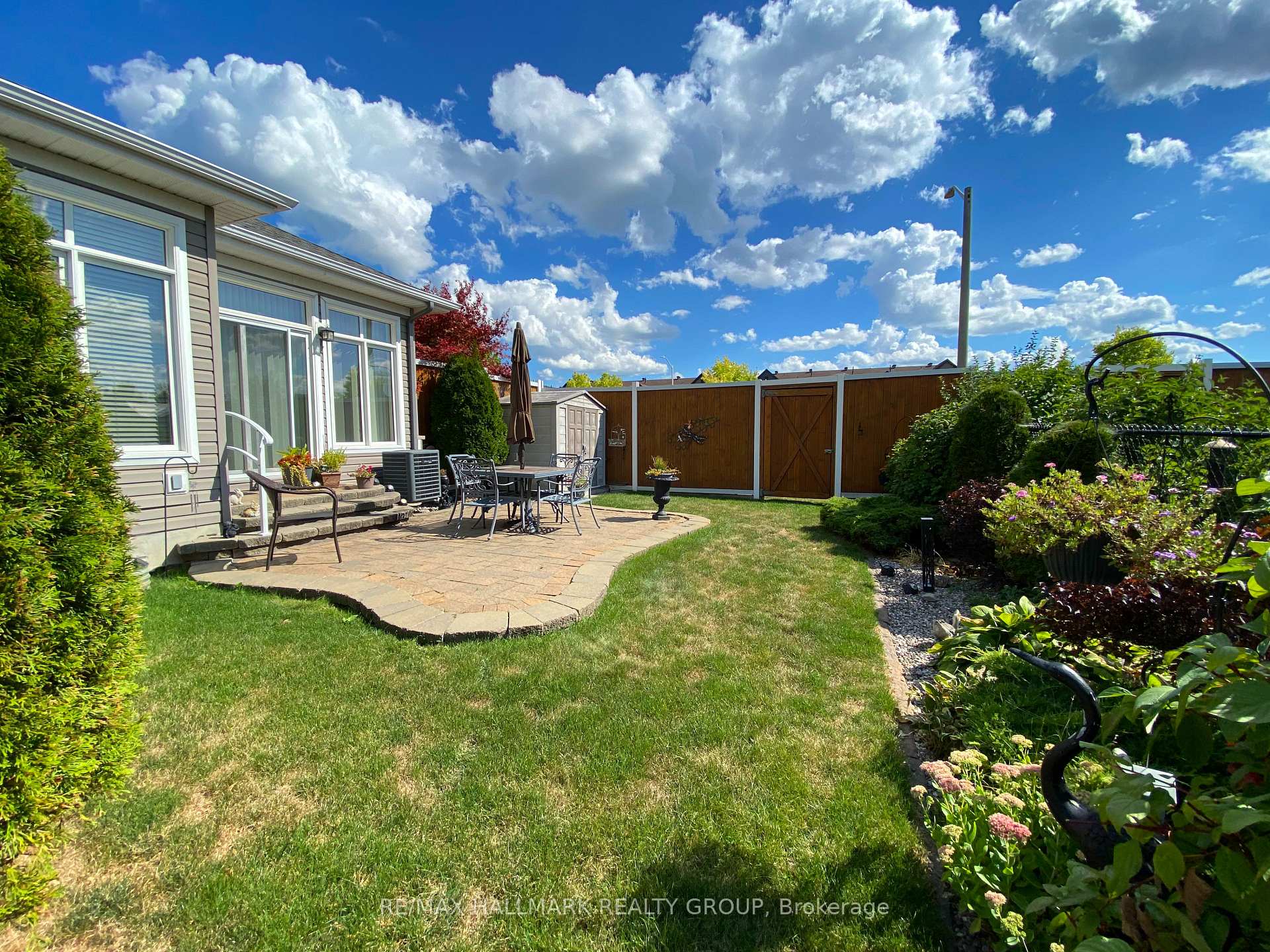 Photo 38 of 325 Farincourt Crescent, Ottawa, Avalon West — HOMEH