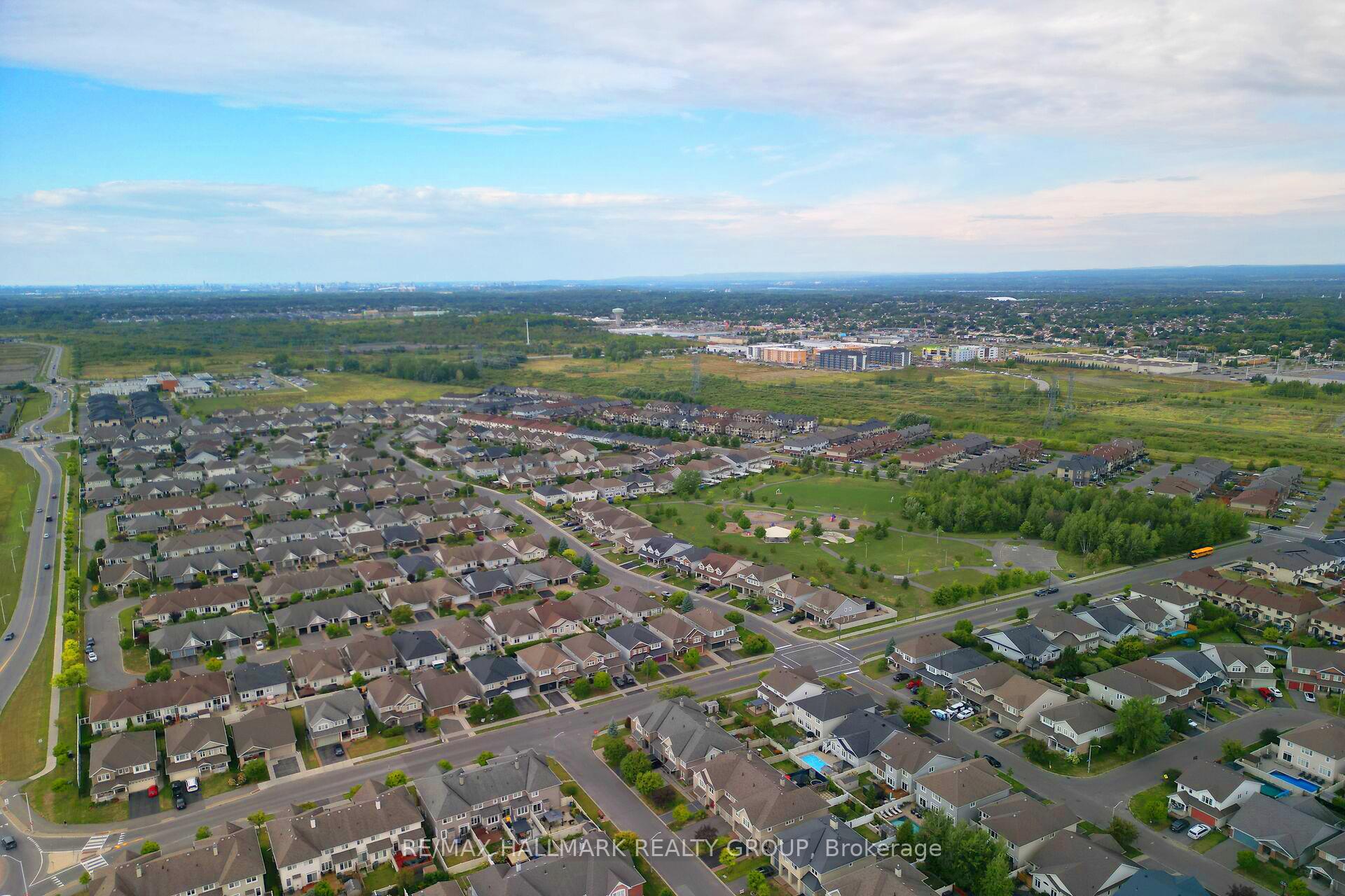 Photo 47 of 325 Farincourt Crescent, Ottawa, Avalon West — HOMEH