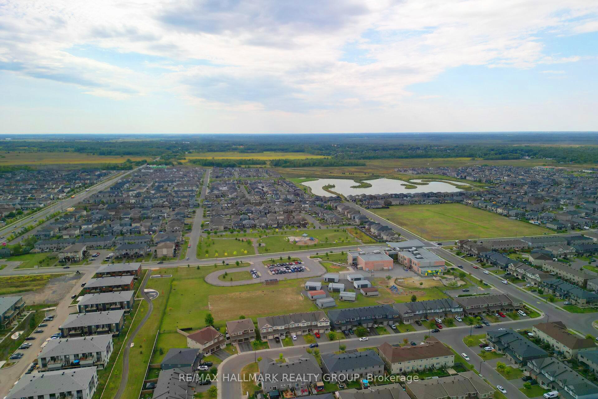 Photo 49 of 325 Farincourt Crescent, Ottawa, Avalon West — HOMEH