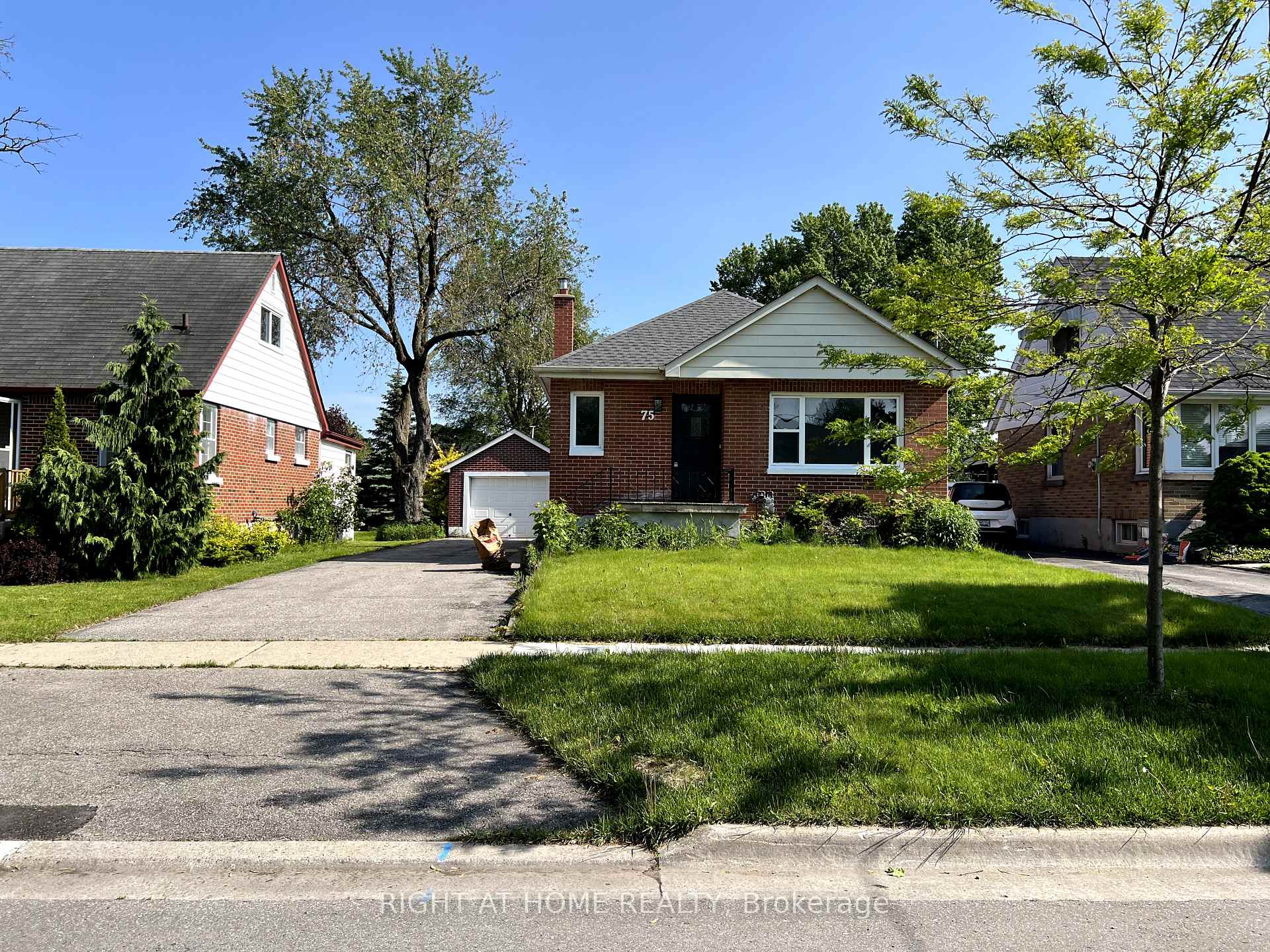 Photo 1 of 75 Pontiac Avenue, Oshawa, Centennial — HOMEH